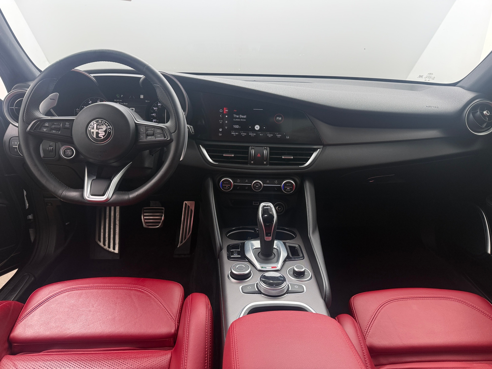 Thumbnail: 2022 Alfa Romeo Giulia - 2