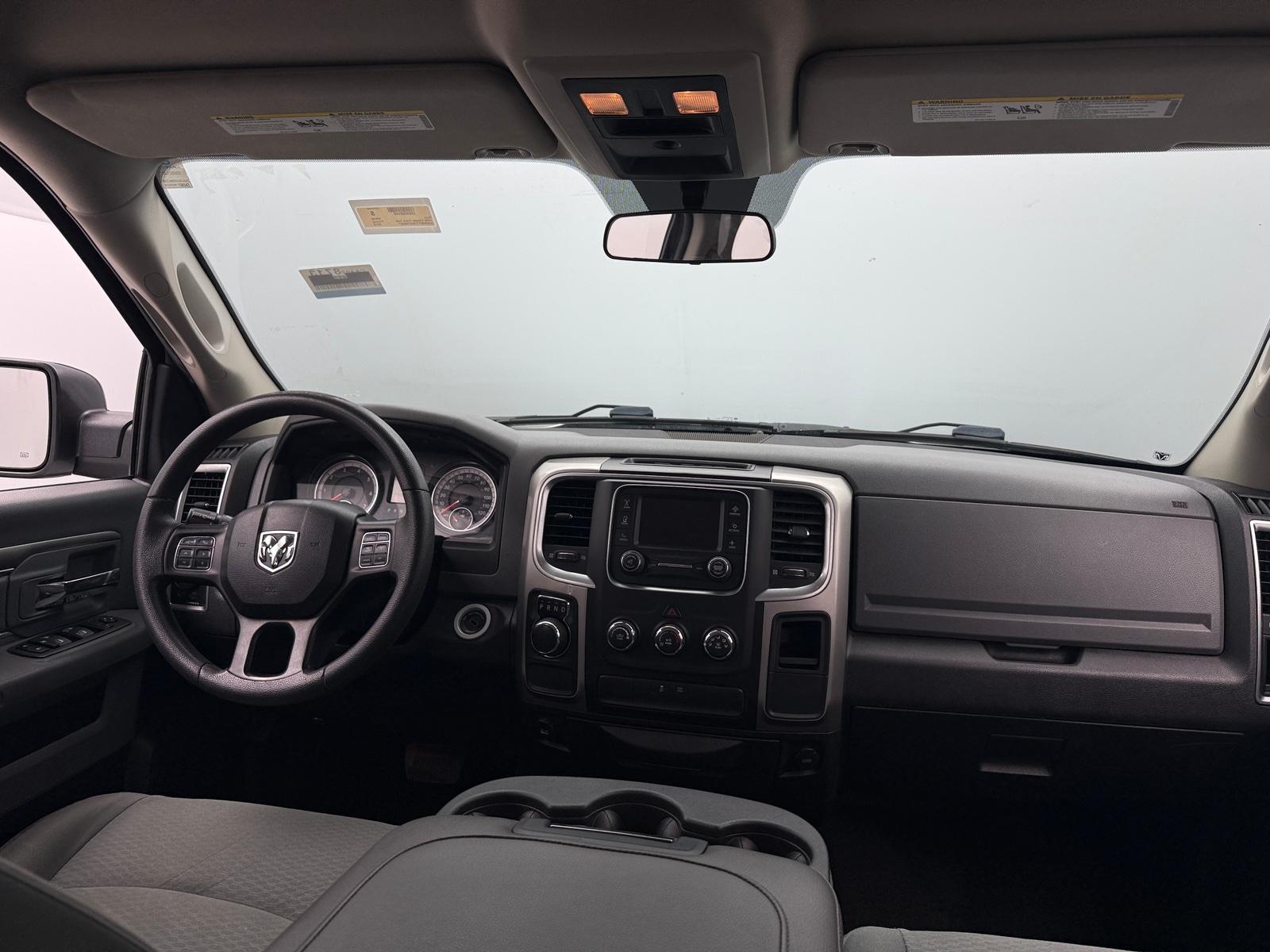 Thumbnail: 2019 RAM 1500 Classic - 3