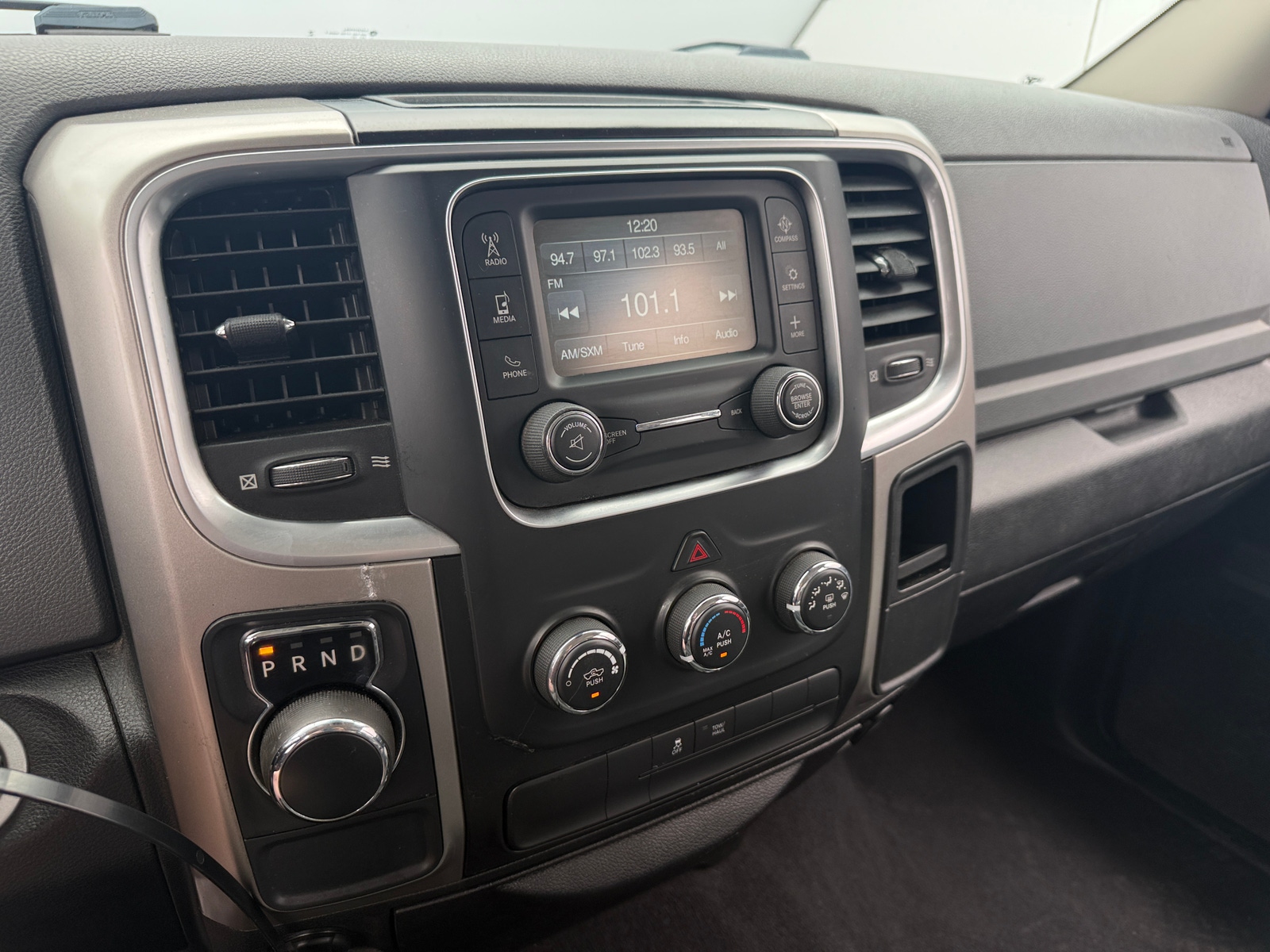 Thumbnail: 2019 RAM 1500 Classic - 4