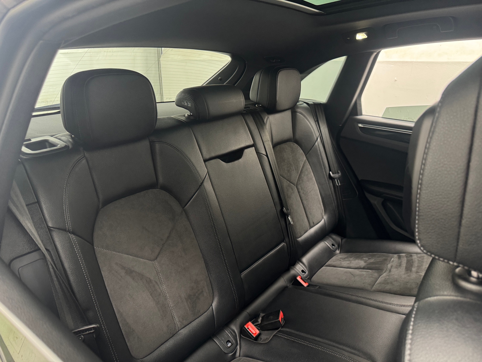 Thumbnail: 2021 Porsche Macan - 5