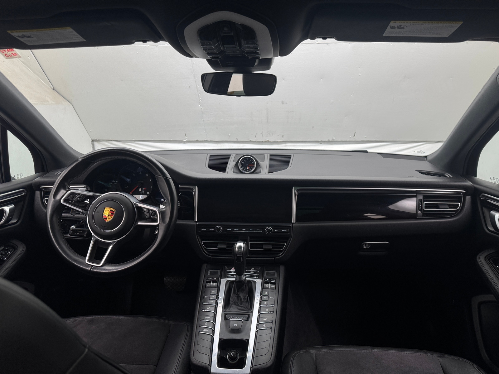 Thumbnail: 2021 Porsche Macan - 2