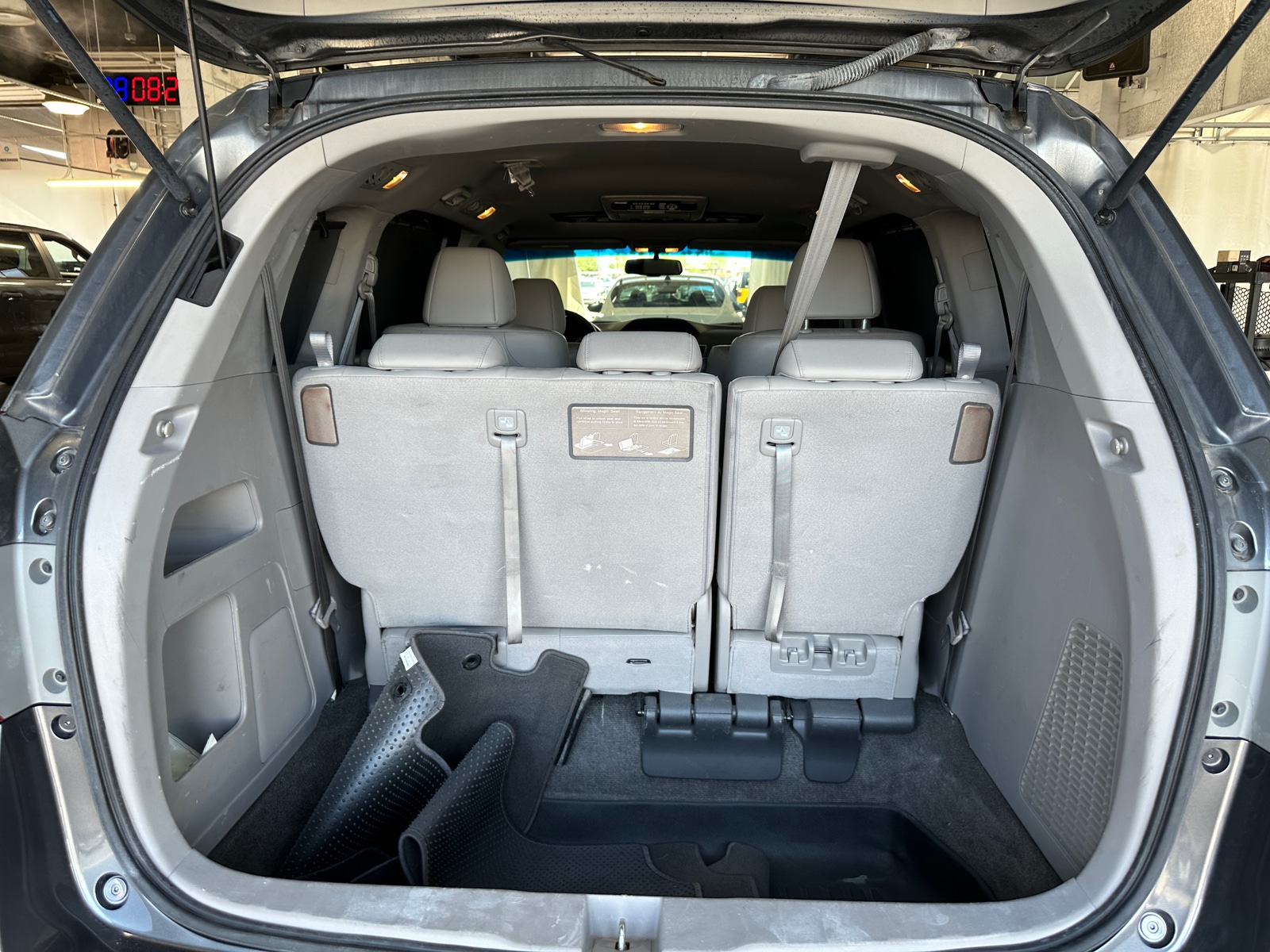 Thumbnail: 2012 Honda Odyssey - 6