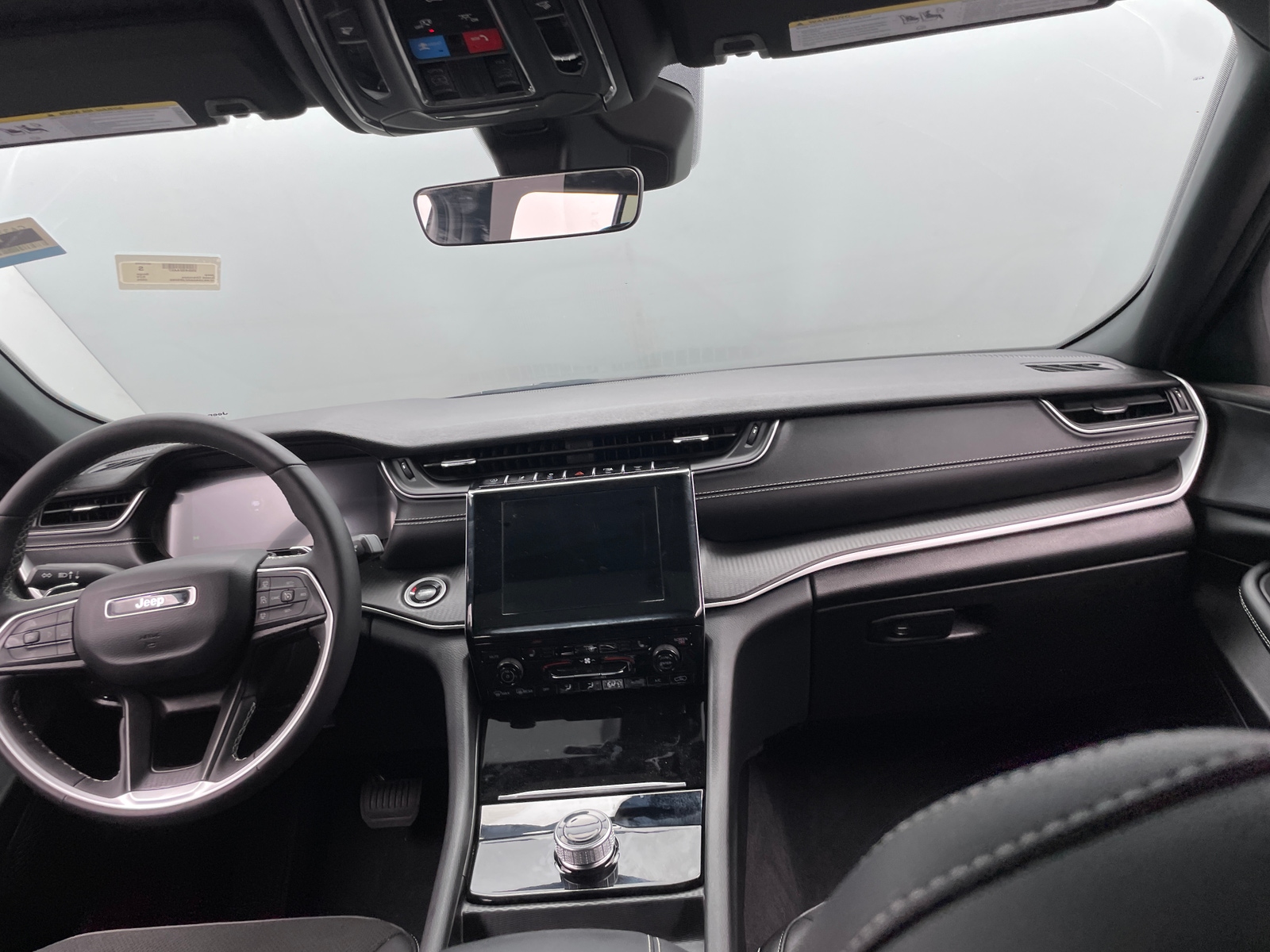 Thumbnail: 2025 Jeep Grand Cherokee - 3