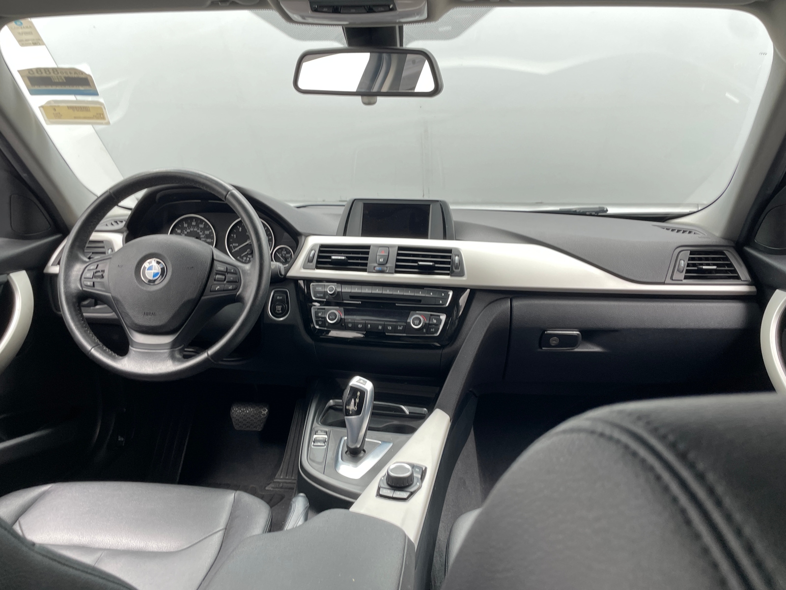 Thumbnail: 2017 BMW 3 Series - 3