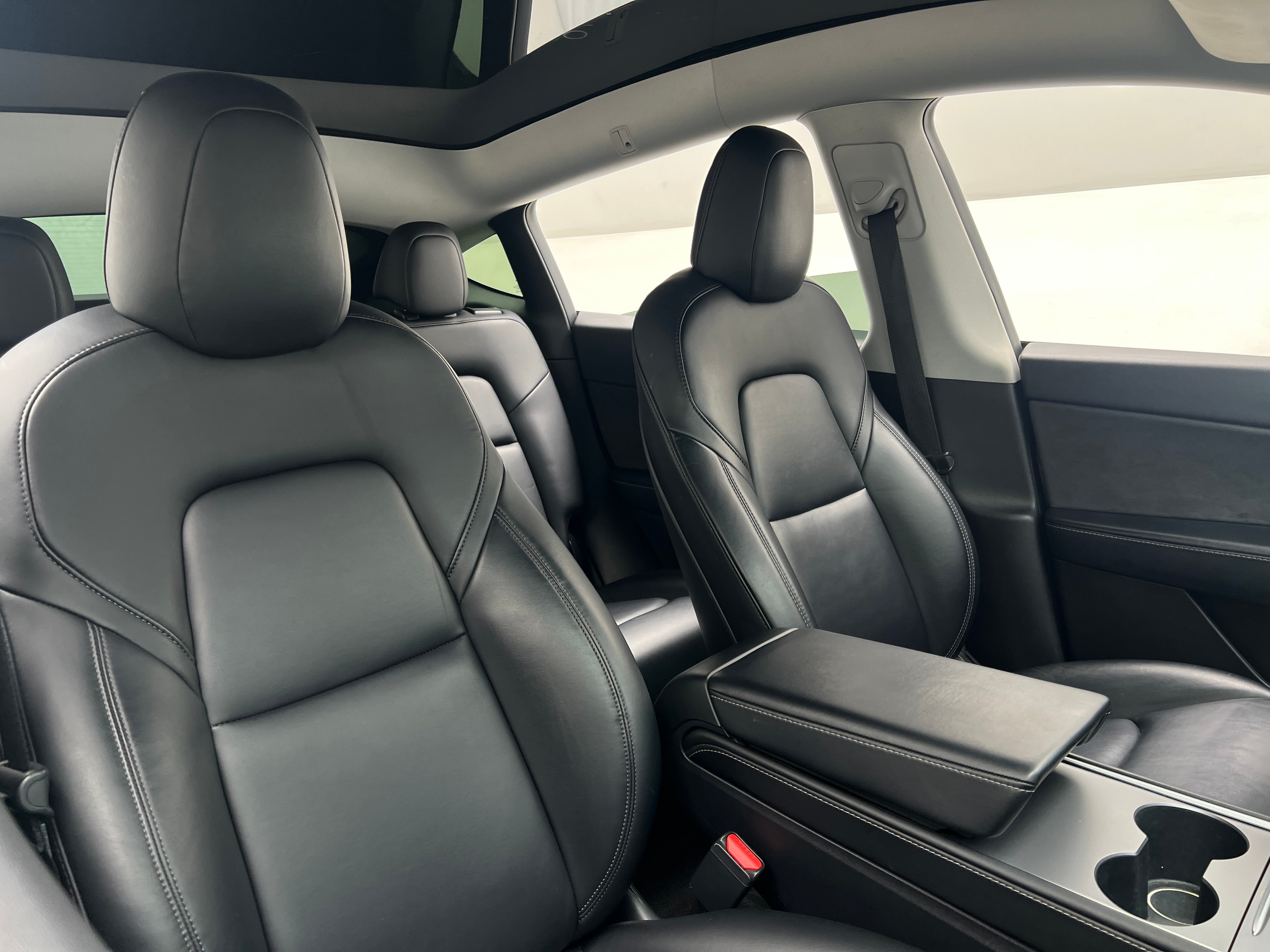 Used 2021 Tesla Model Y Long Range with VIN 5YJYGDEE1MF229028 for sale in Auburn, WA