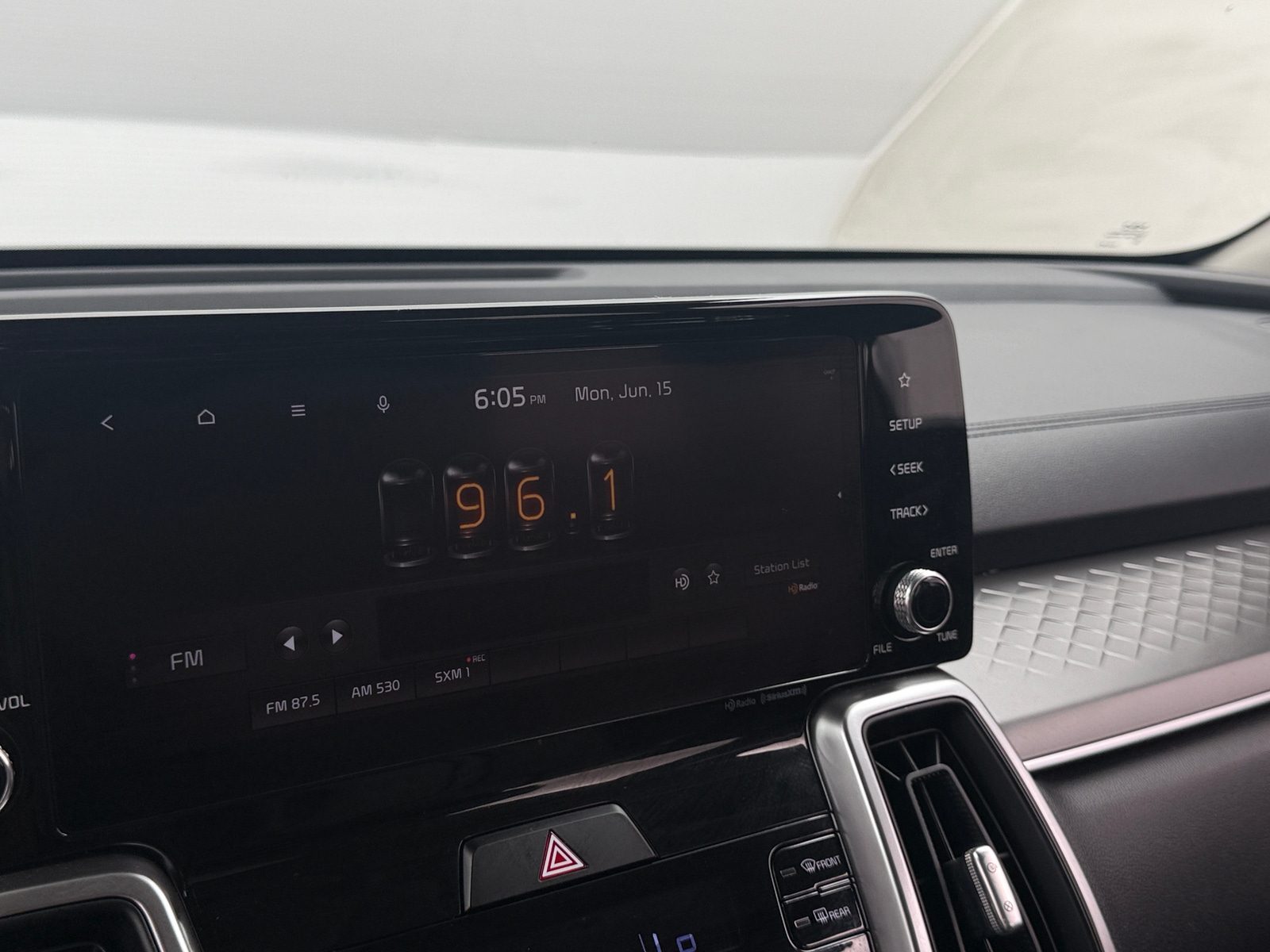 Thumbnail: 2022 Kia Sorento - 3