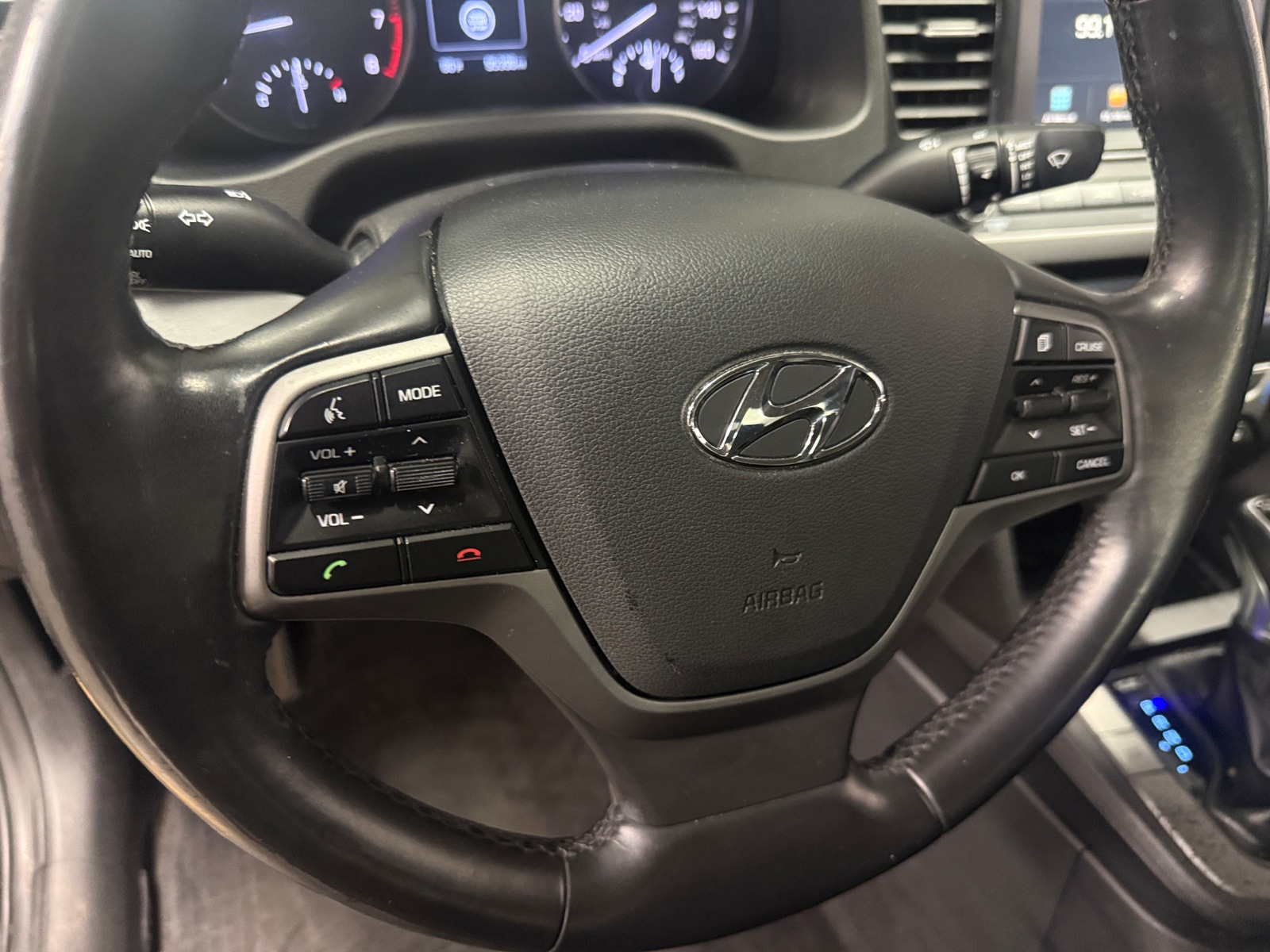 Thumbnail: 2017 Hyundai Elantra - 5