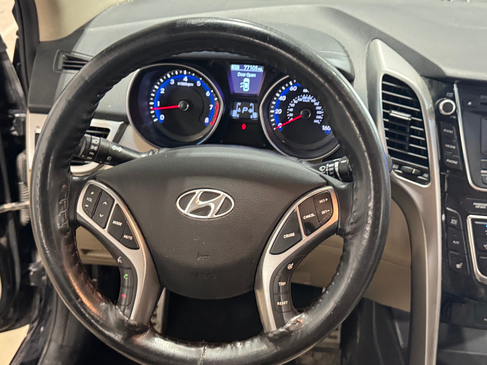 Thumbnail: 2014 Hyundai Elantra - 5