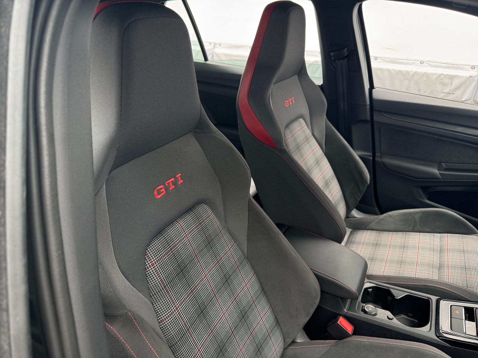 Thumbnail: 2024 Volkswagen Golf - 2