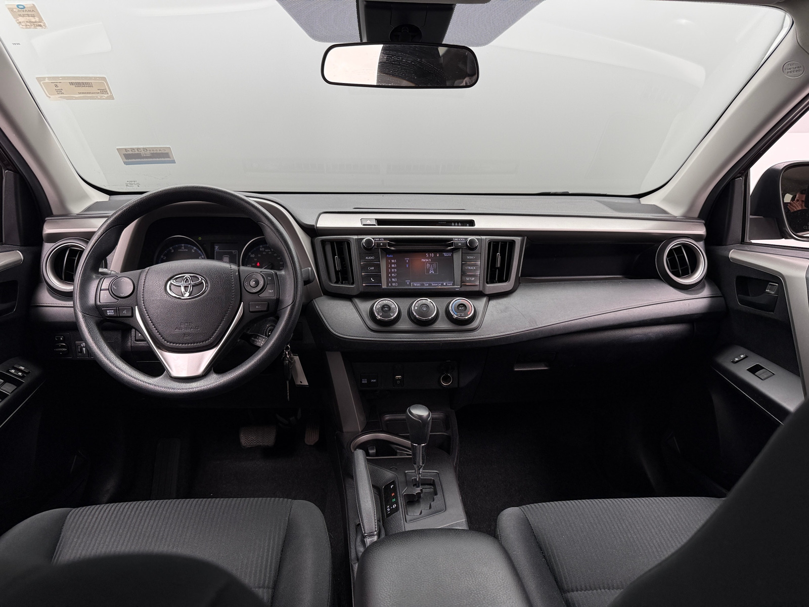 Thumbnail: 2018 Toyota RAV4 - 3