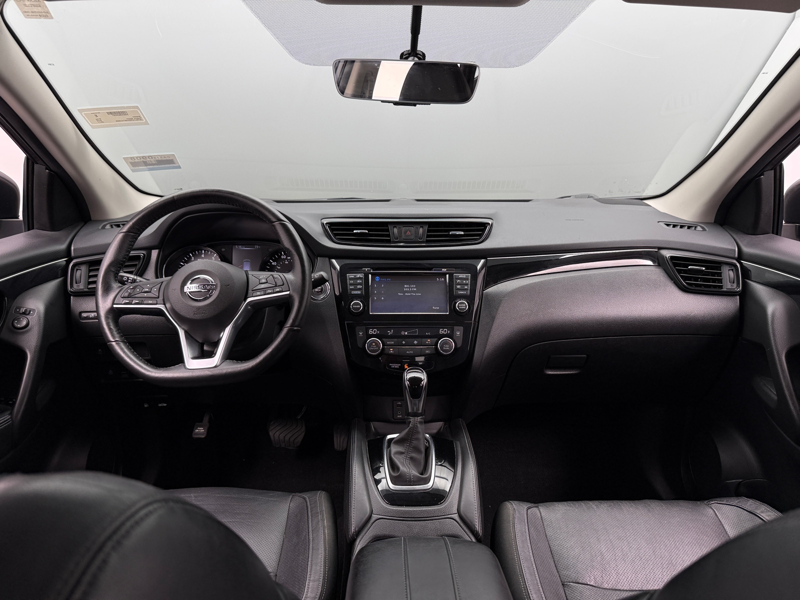 Thumbnail: 2017 Nissan Rogue Sport - 2