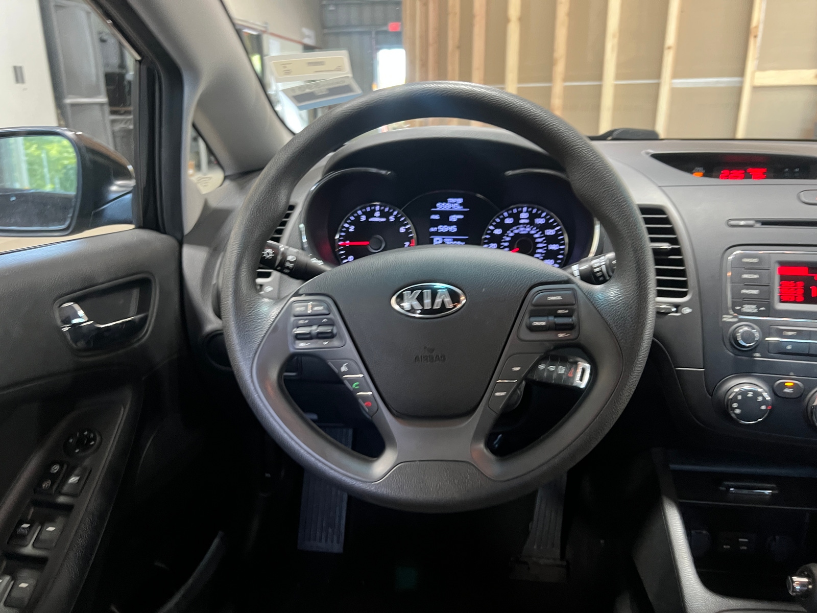 Thumbnail: 2015 Kia Forte - 5