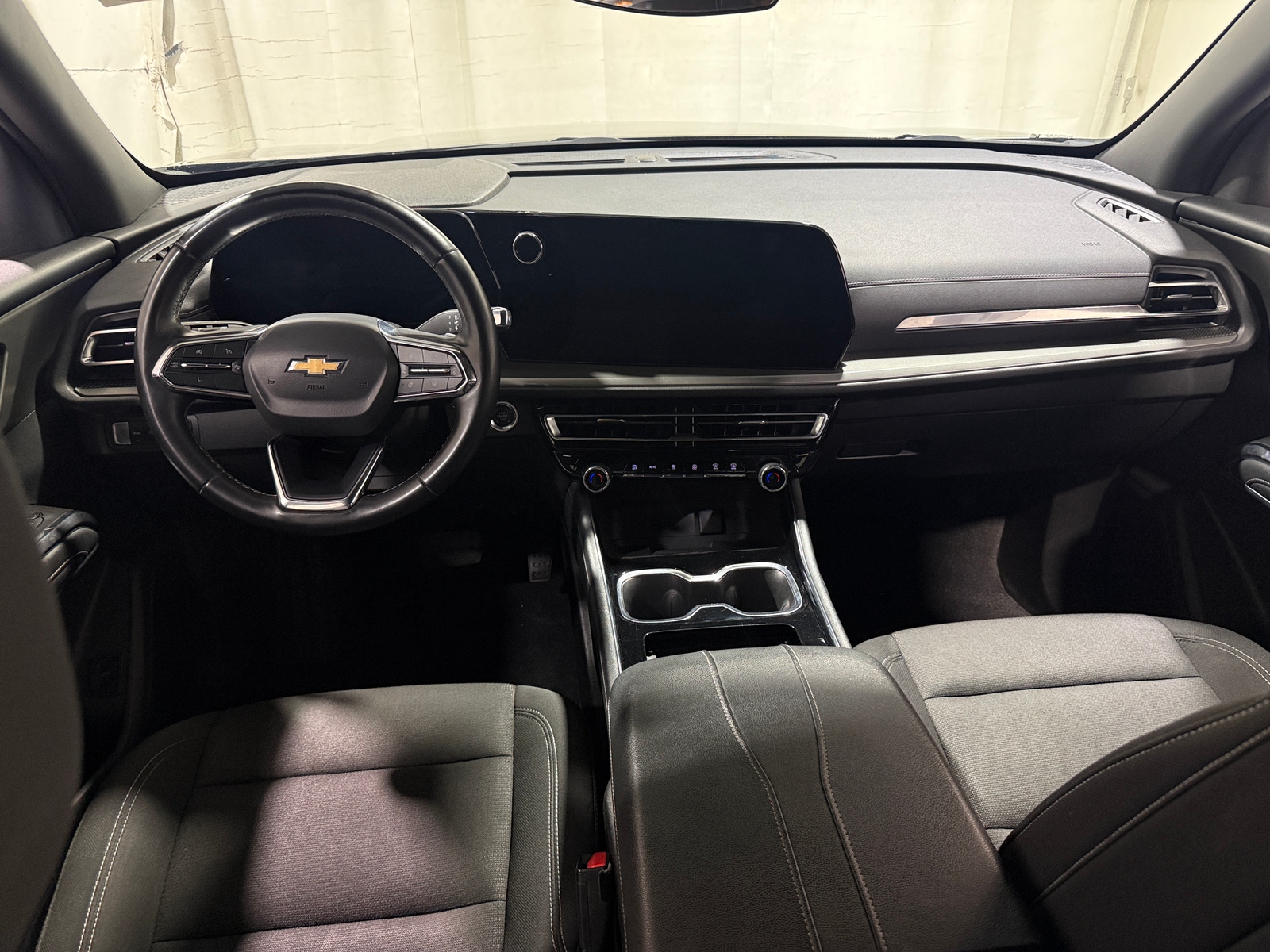 Thumbnail: 2024 Chevrolet Traverse - 3