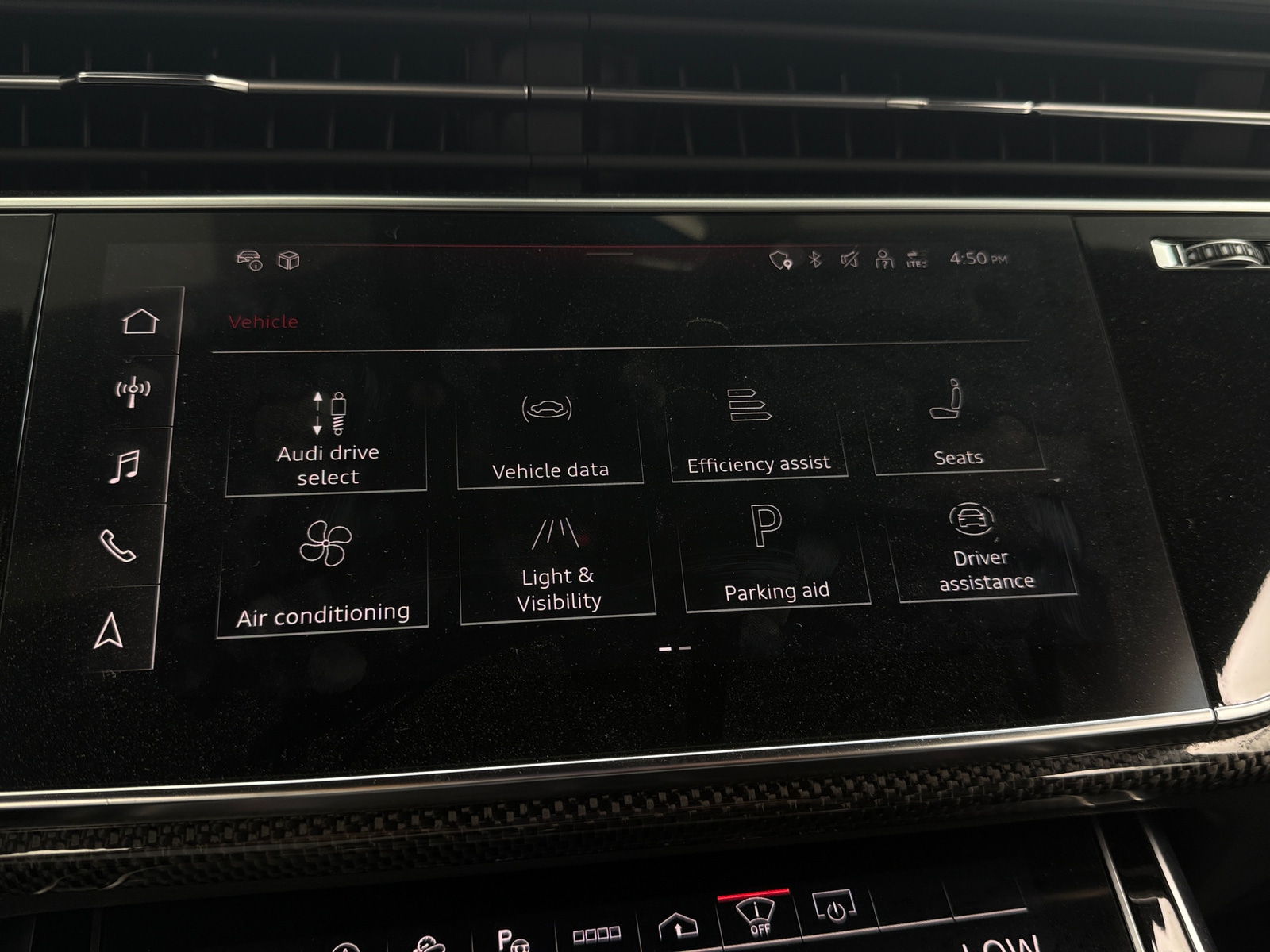Thumbnail: 2023 Audi SQ7 - 3