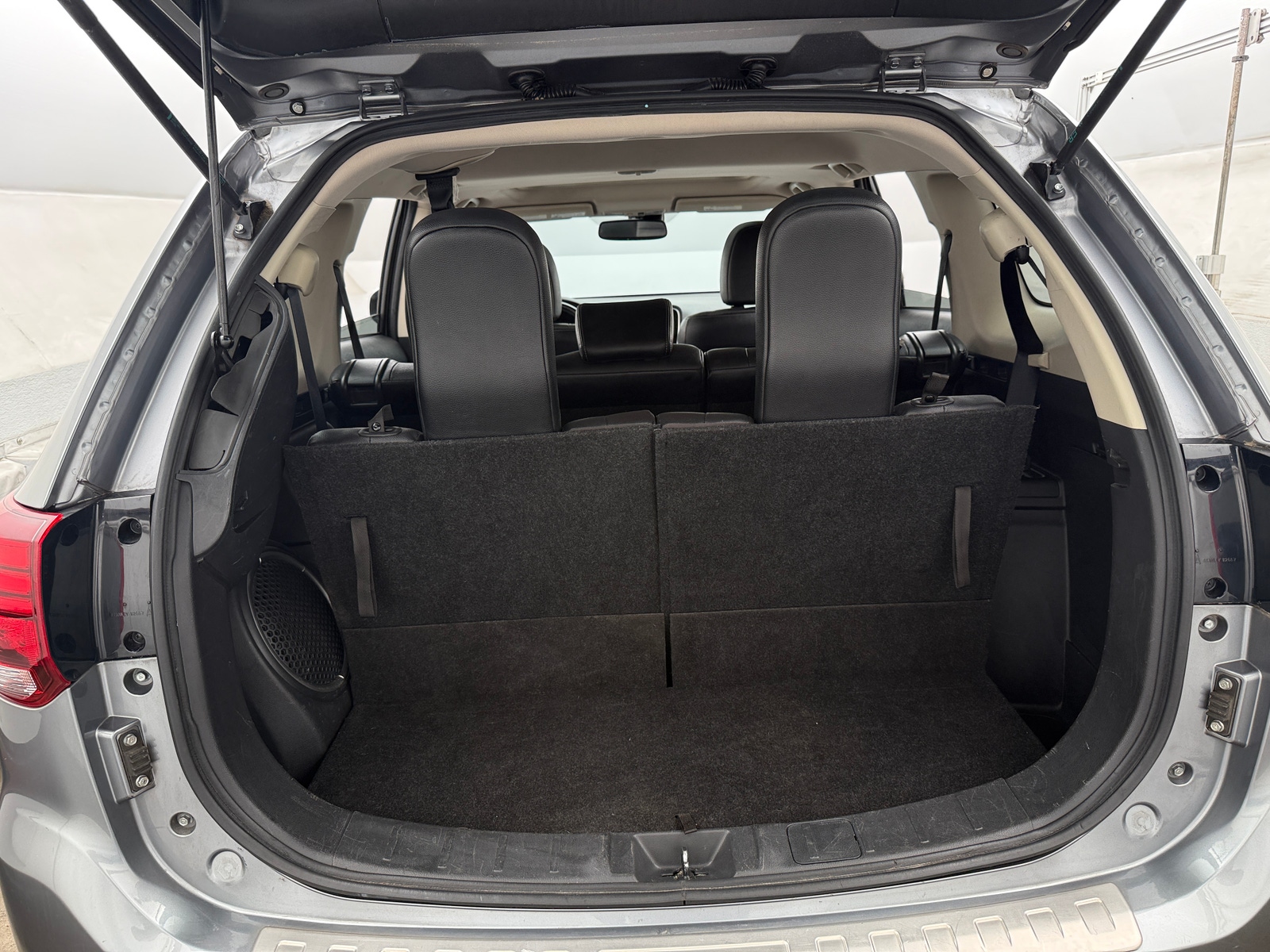 Thumbnail: 2016 Mitsubishi Outlander - 5