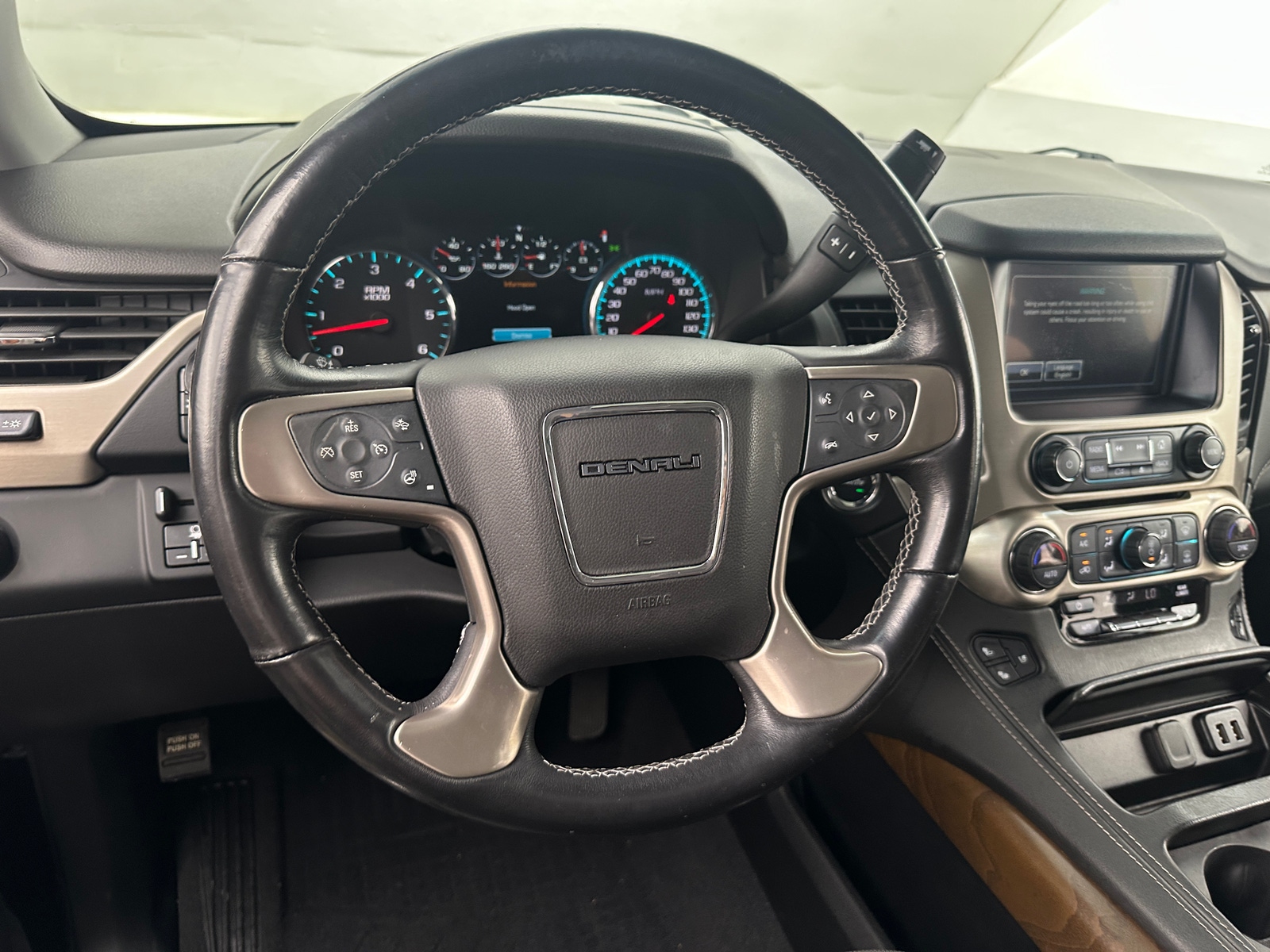 Thumbnail: 2019 GMC Yukon - 4