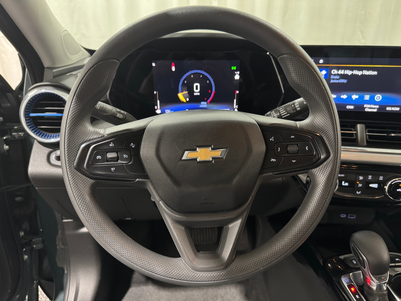 Thumbnail: 2025 Chevrolet Trax - 5