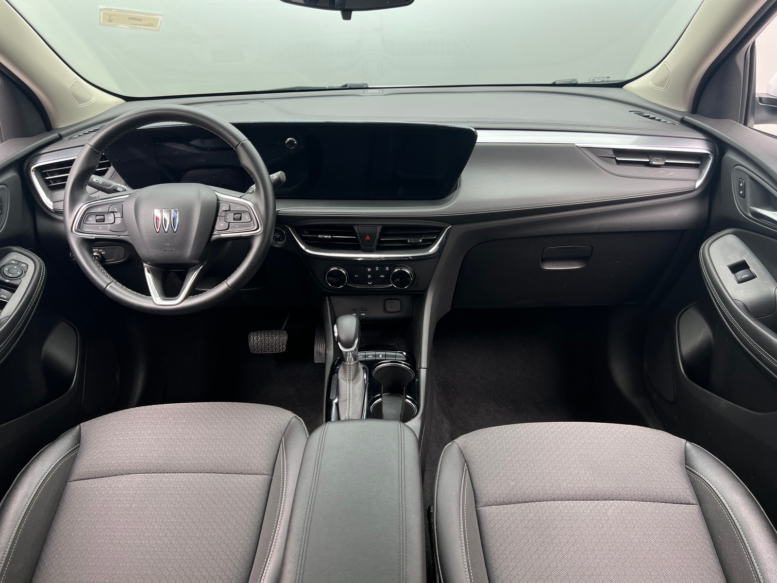 Thumbnail: 2025 Buick Encore GX - 3