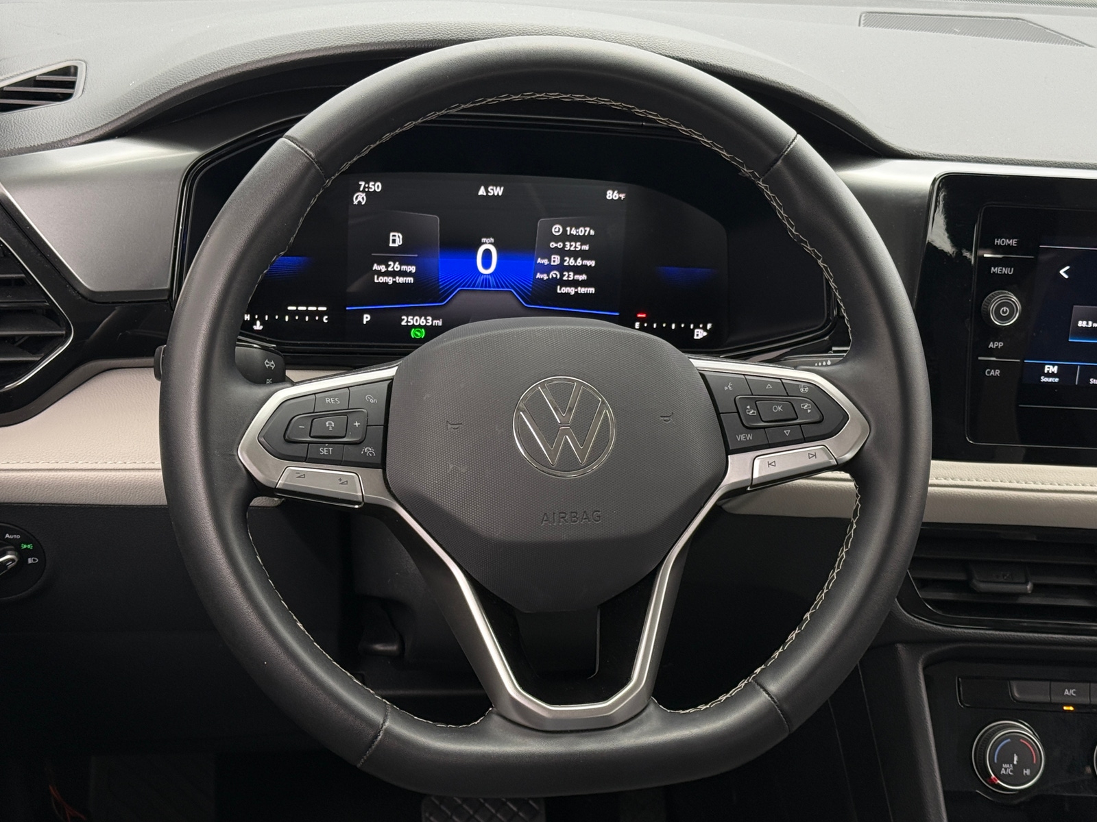 Thumbnail: 2025 Volkswagen Taos - 5