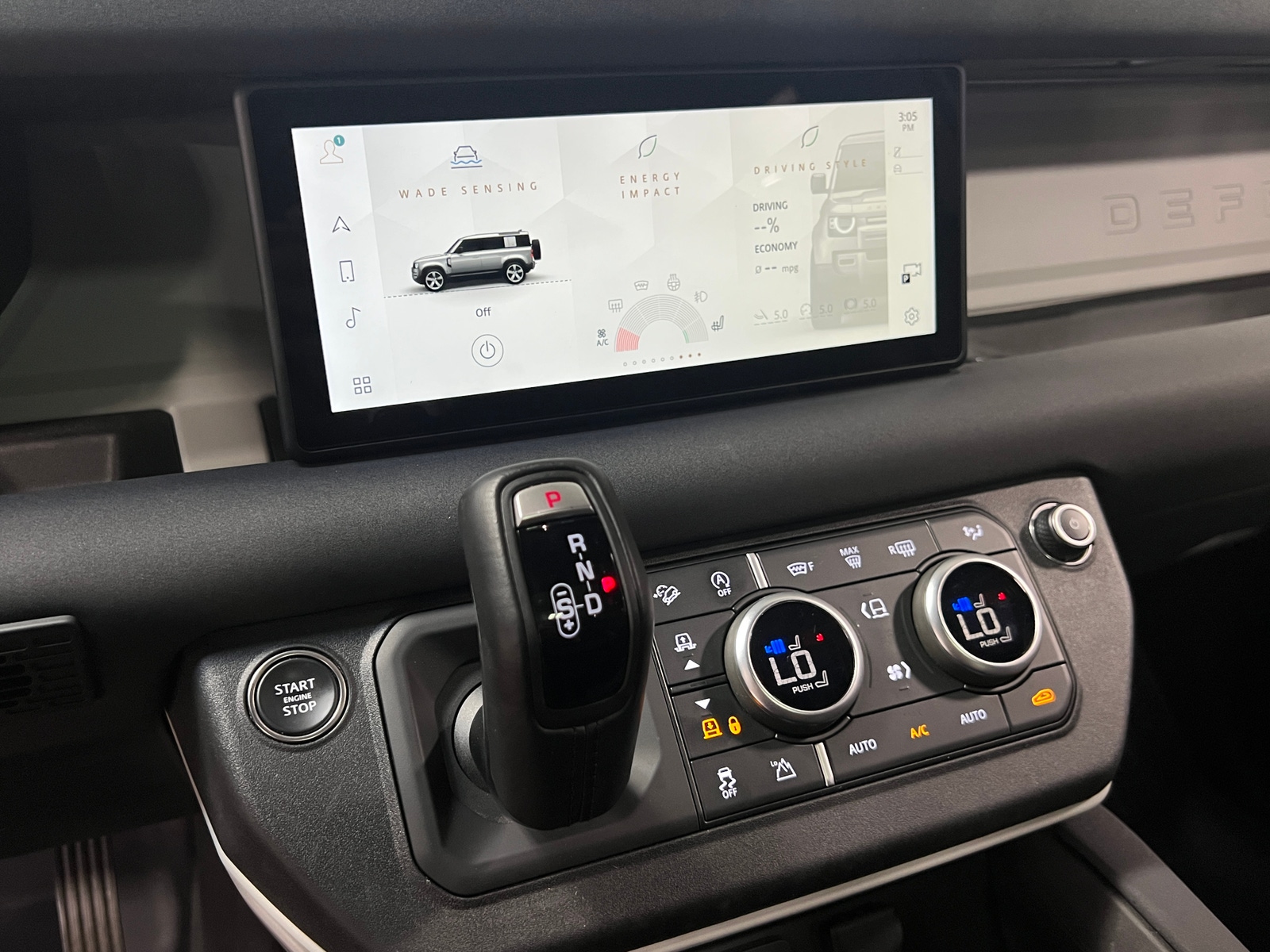 Thumbnail: 2023 Land Rover Defender - 3