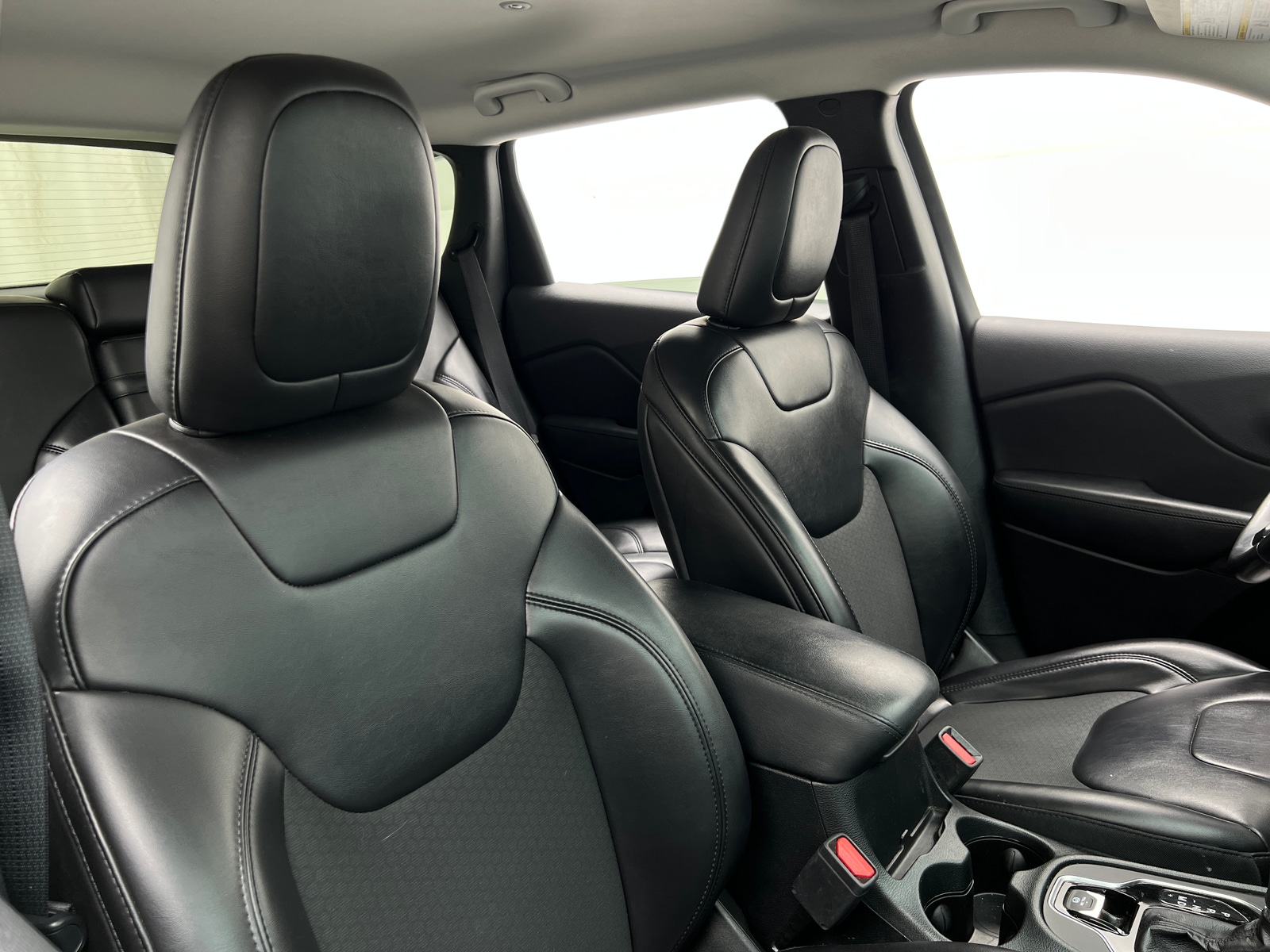 Thumbnail: 2019 Jeep Cherokee - 2