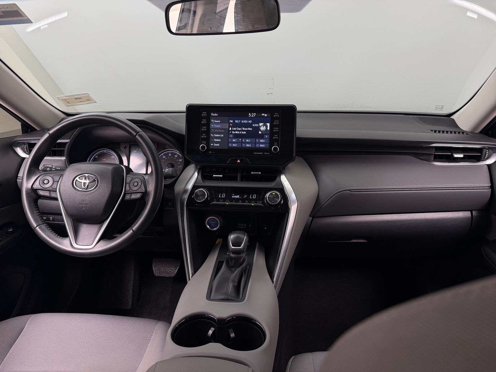Thumbnail: 2022 Toyota Venza - 3