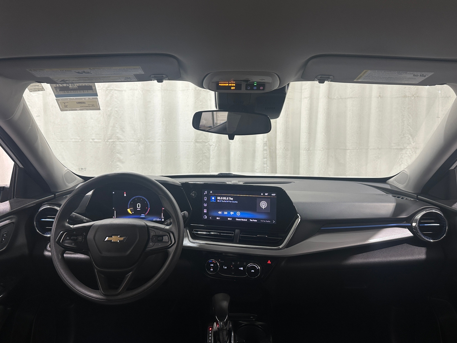 Thumbnail: 2025 Chevrolet Trax - 3