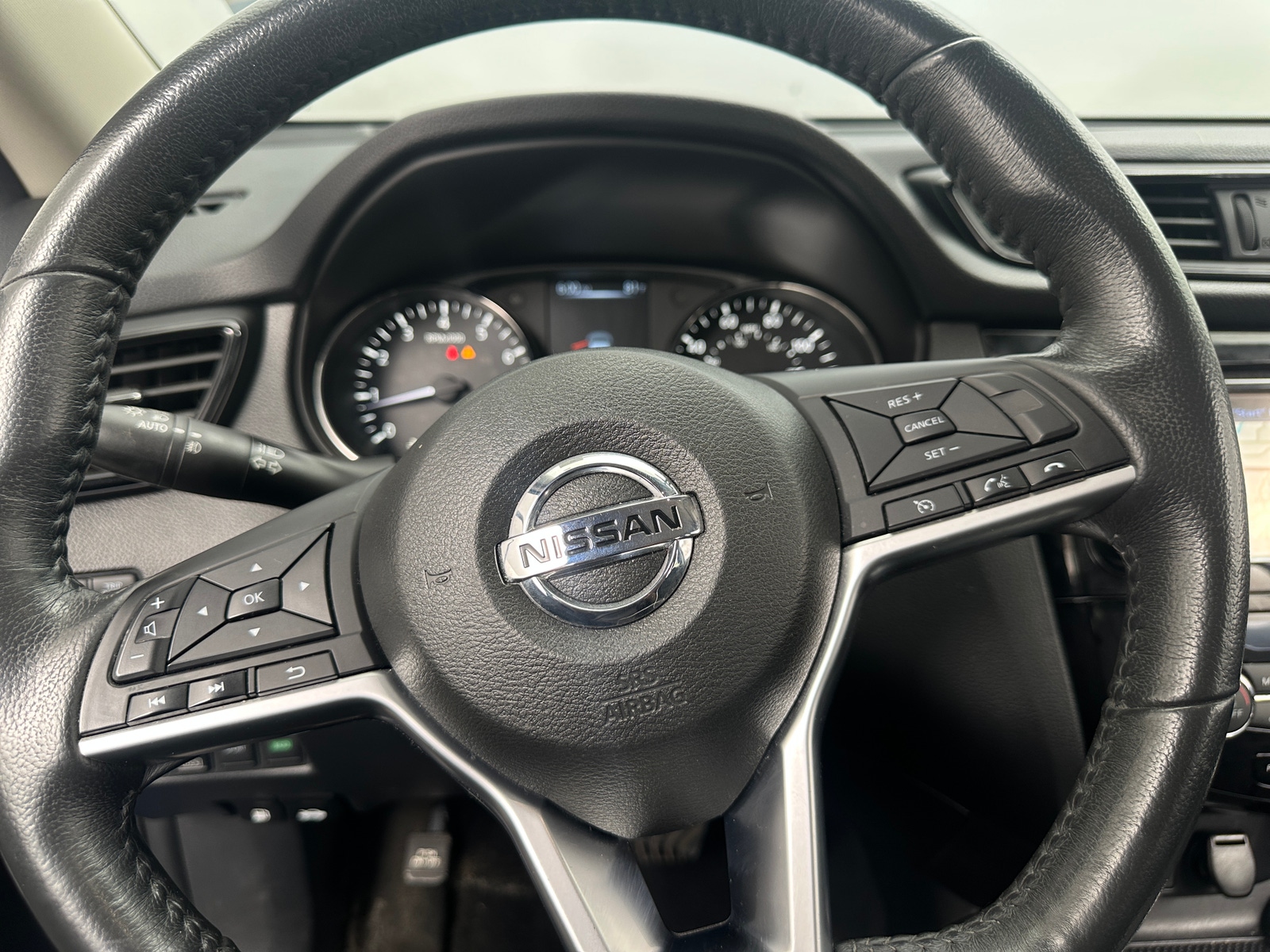 Thumbnail: 2017 Nissan Rogue - 5