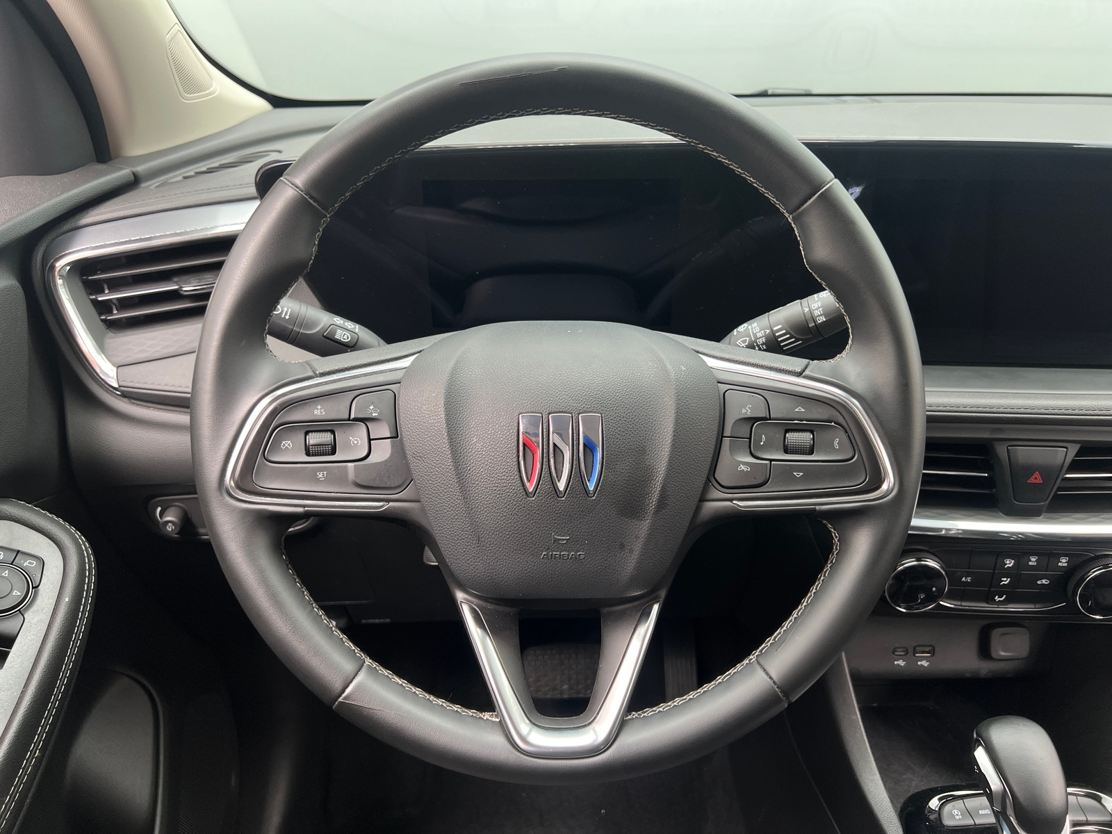 Thumbnail: 2025 Buick Encore GX - 4
