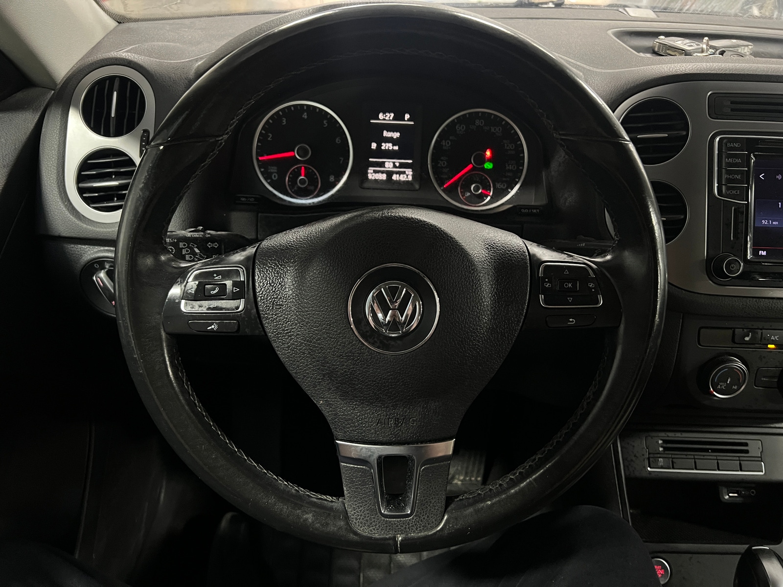 Thumbnail: 2017 Volkswagen Tiguan - 4