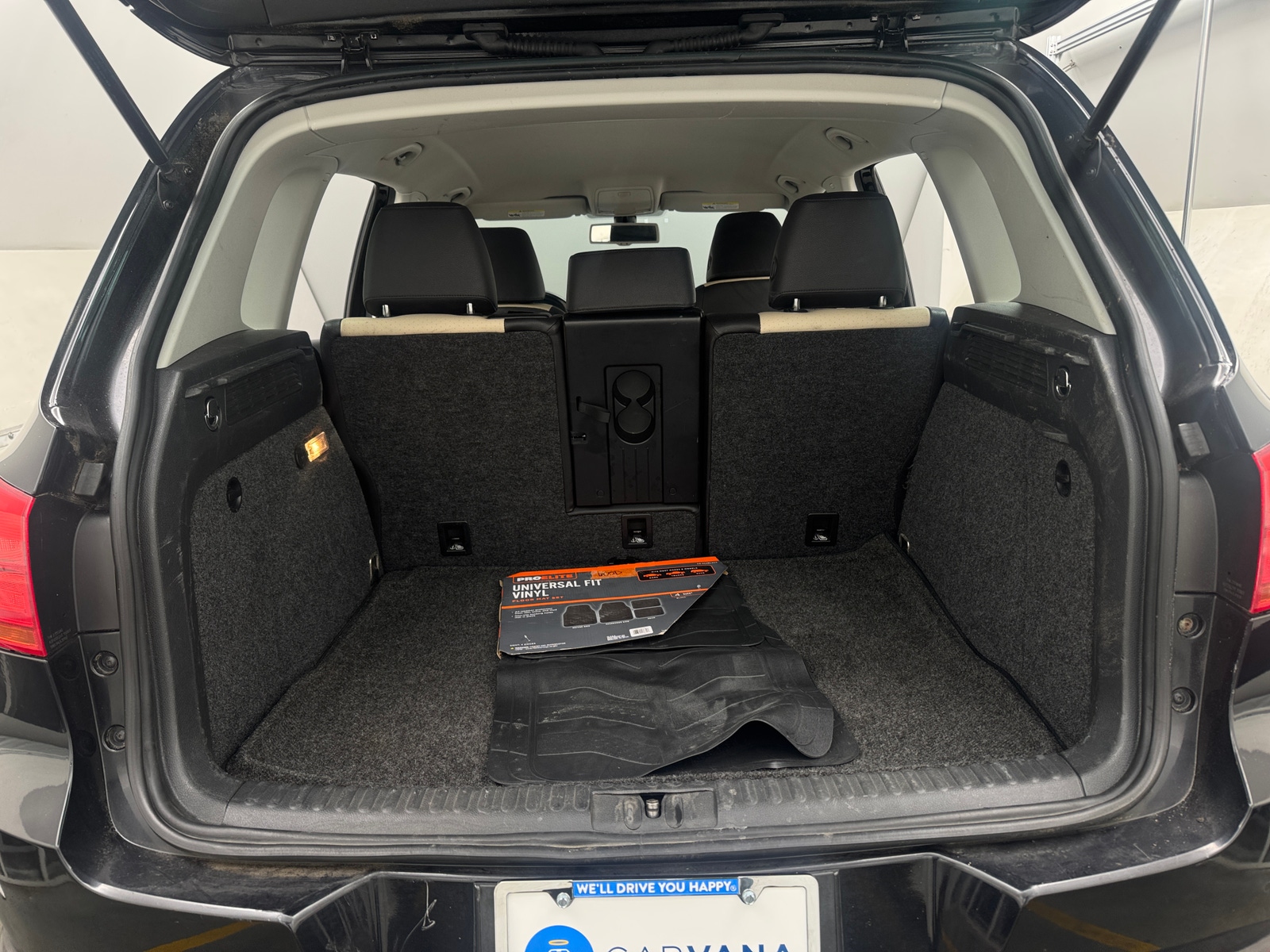 Thumbnail: 2017 Volkswagen Tiguan - 6