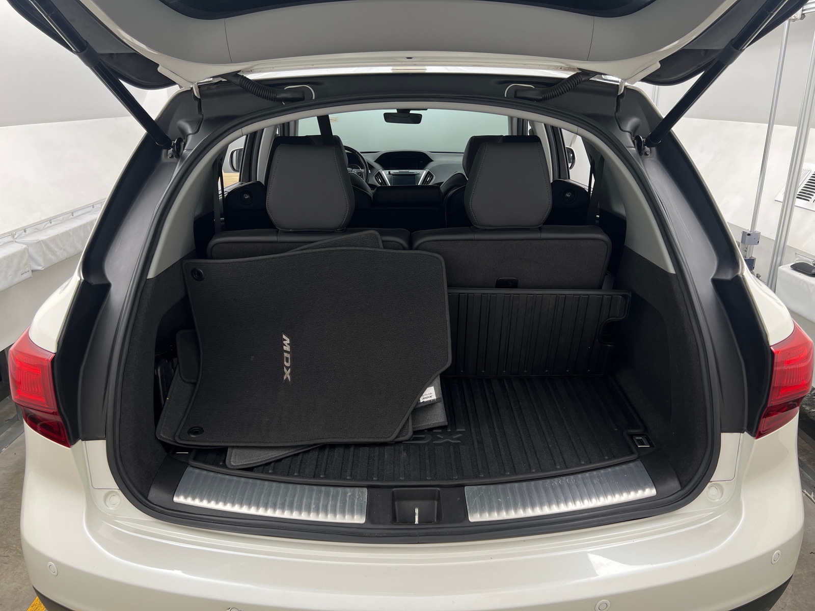 Thumbnail: 2016 Acura MDX - 6