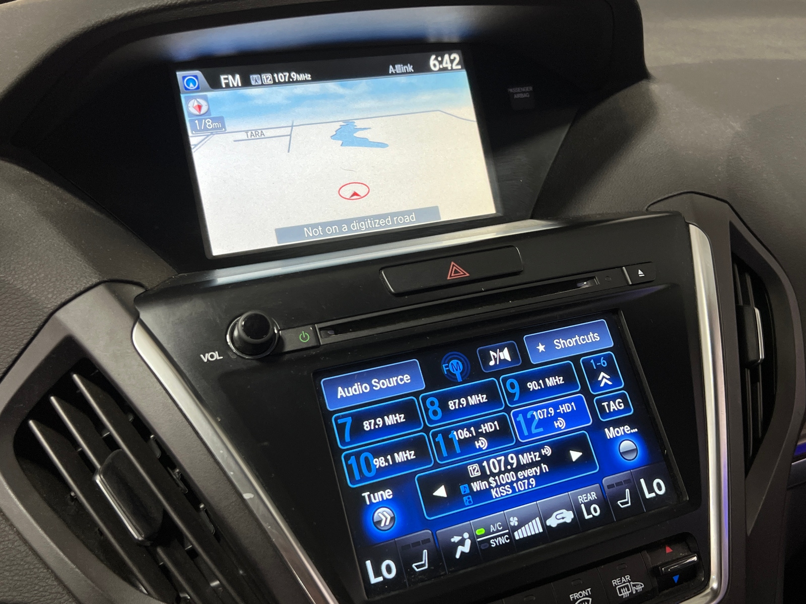 Thumbnail: 2016 Acura MDX - 3