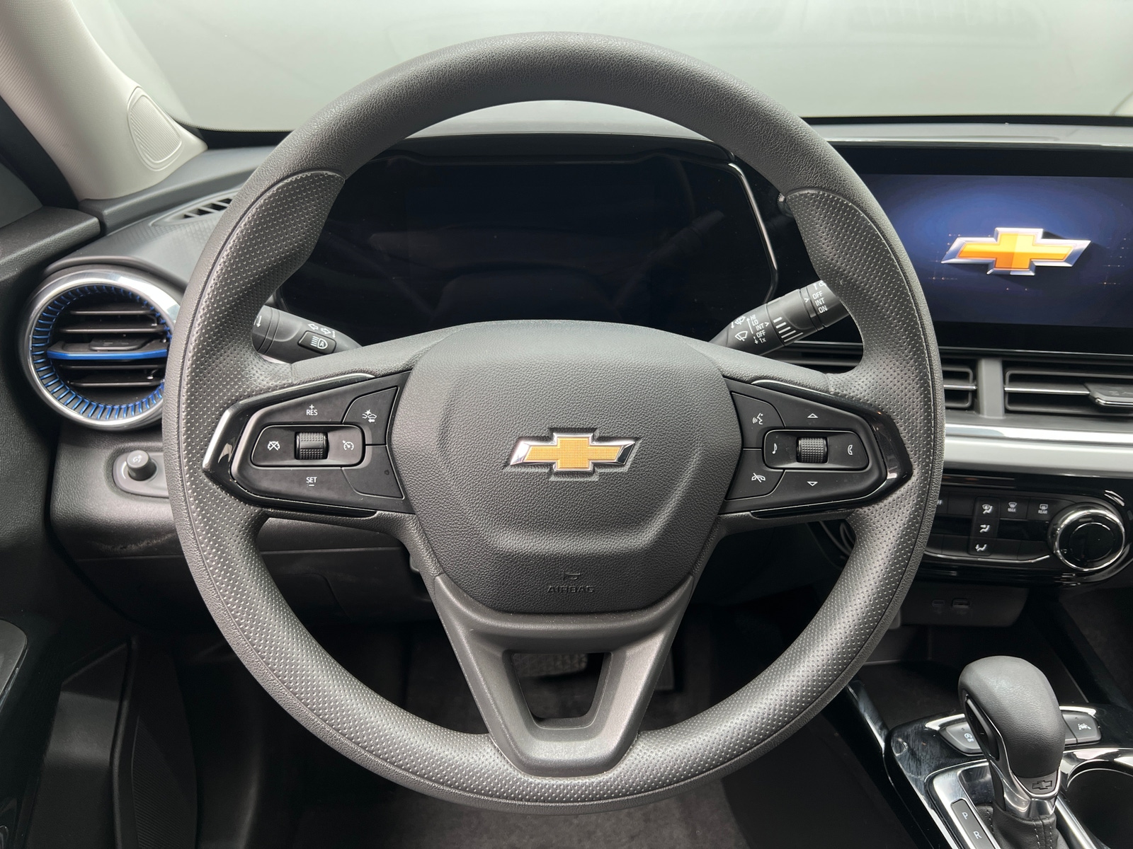 Thumbnail: 2025 Chevrolet Trax - 5
