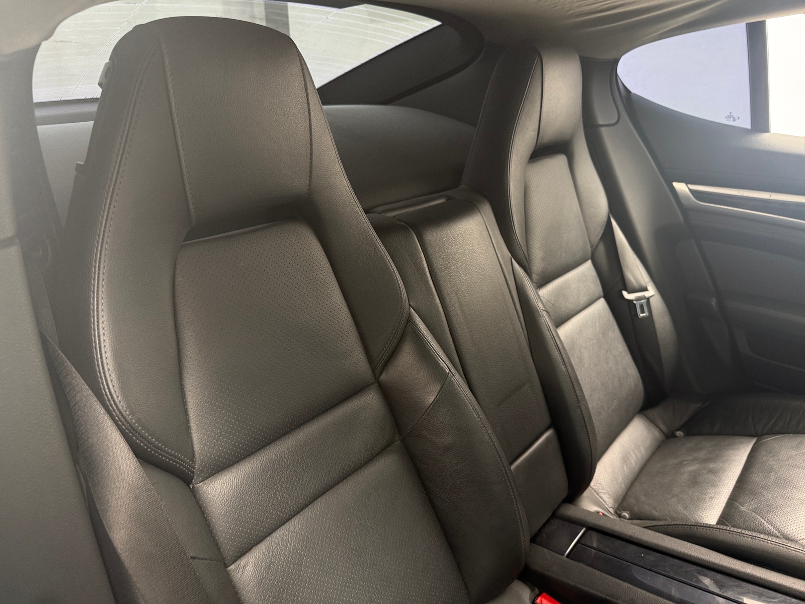 Thumbnail: 2010 Porsche Panamera - 5