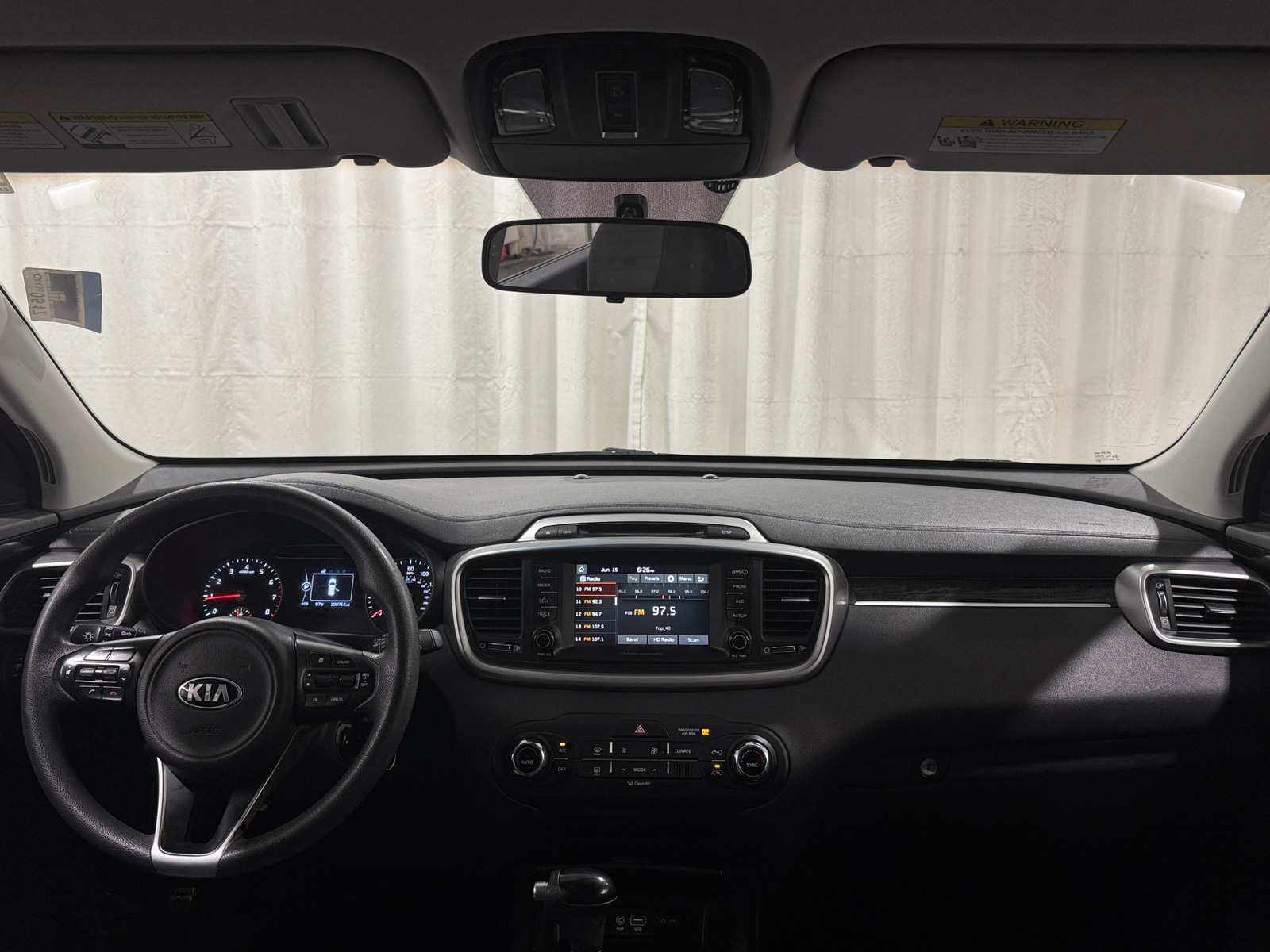 Thumbnail: 2018 Kia Sorento - 3