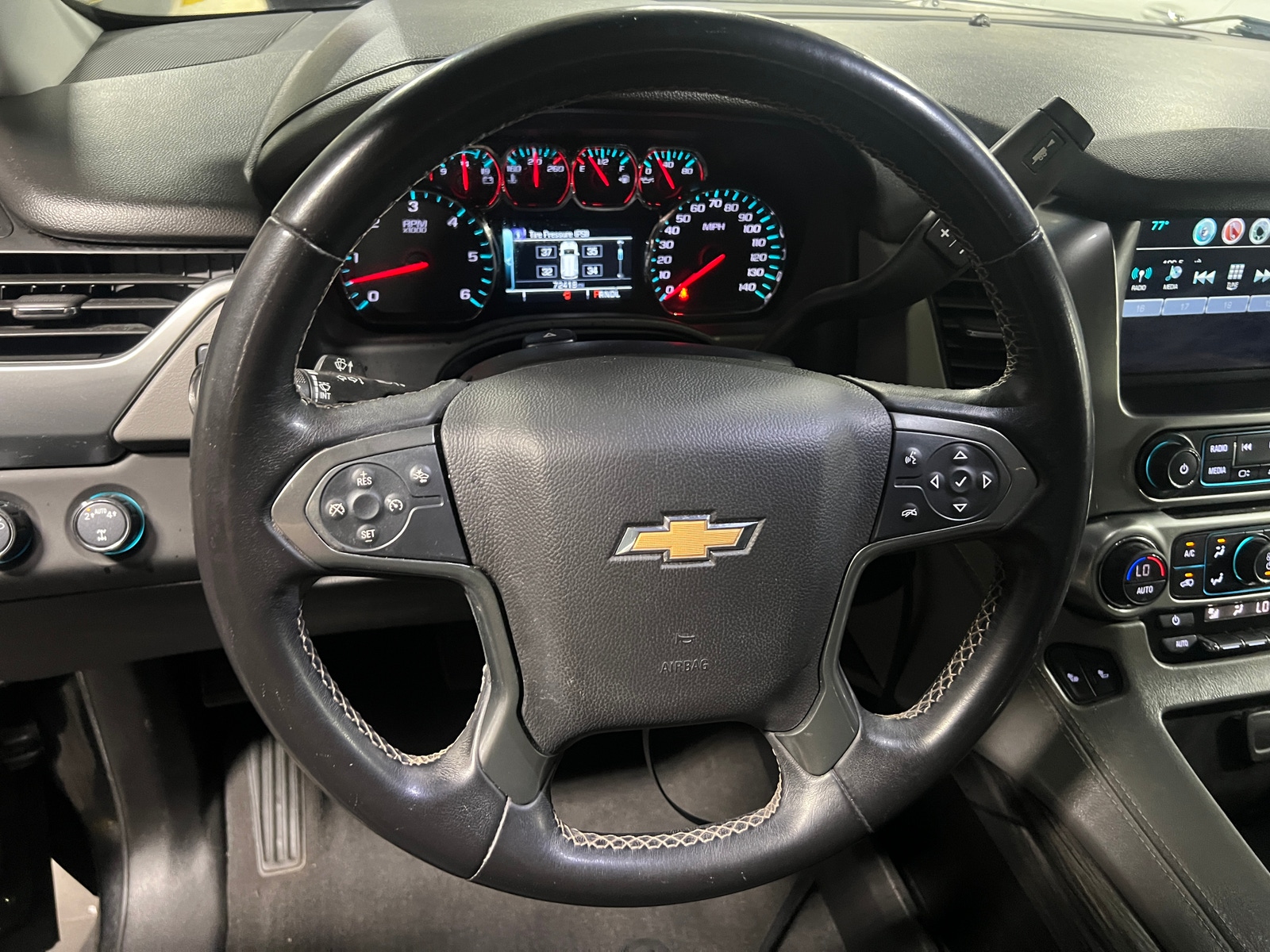 Thumbnail: 2019 Chevrolet Tahoe - 4