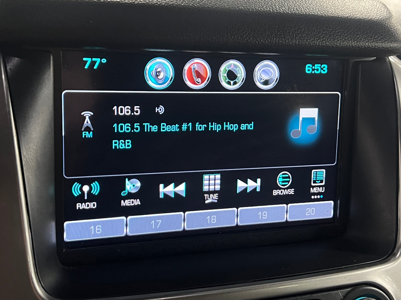 Thumbnail: 2019 Chevrolet Tahoe - 3