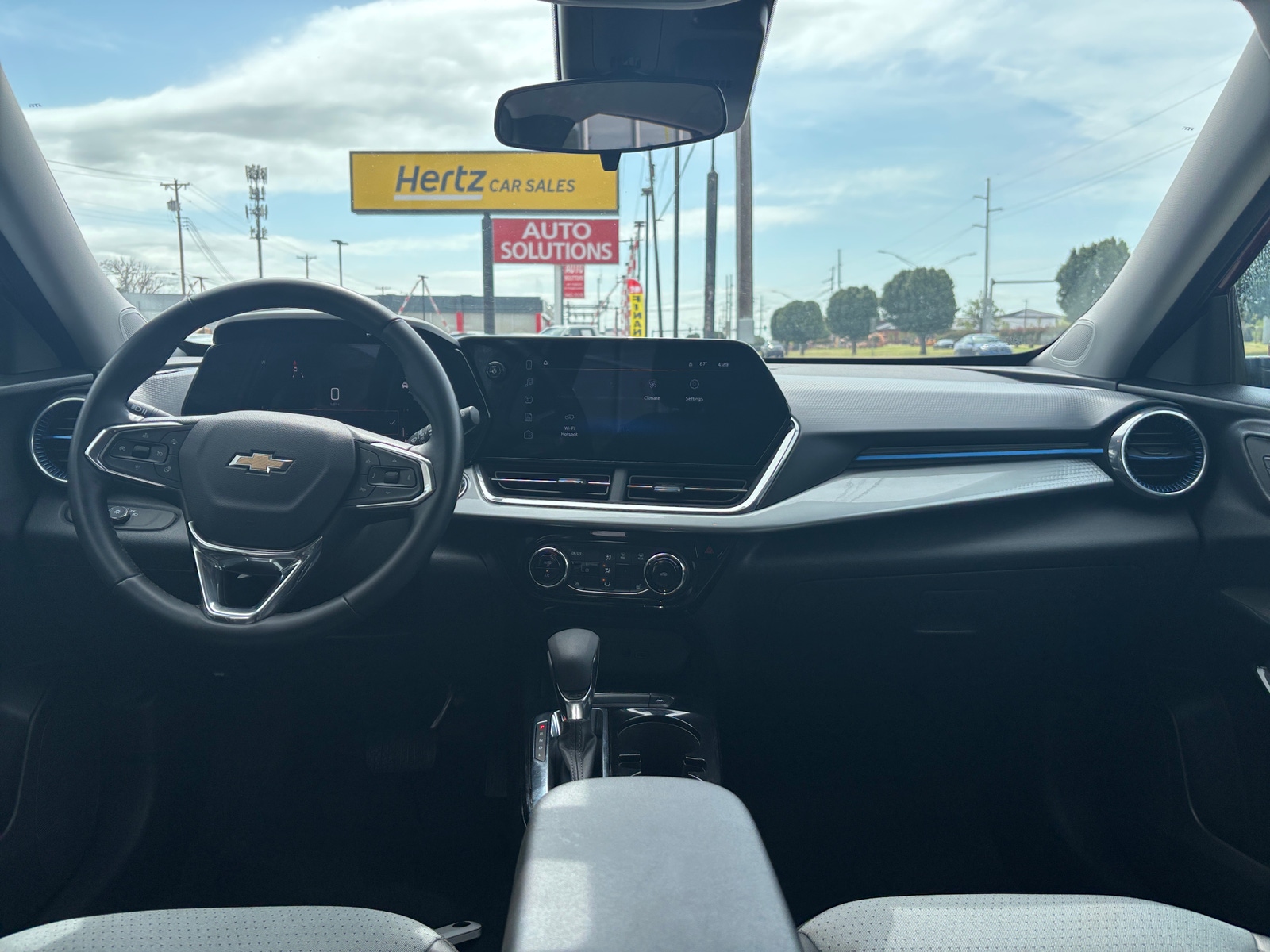 Thumbnail: 2025 Chevrolet Trax - 3