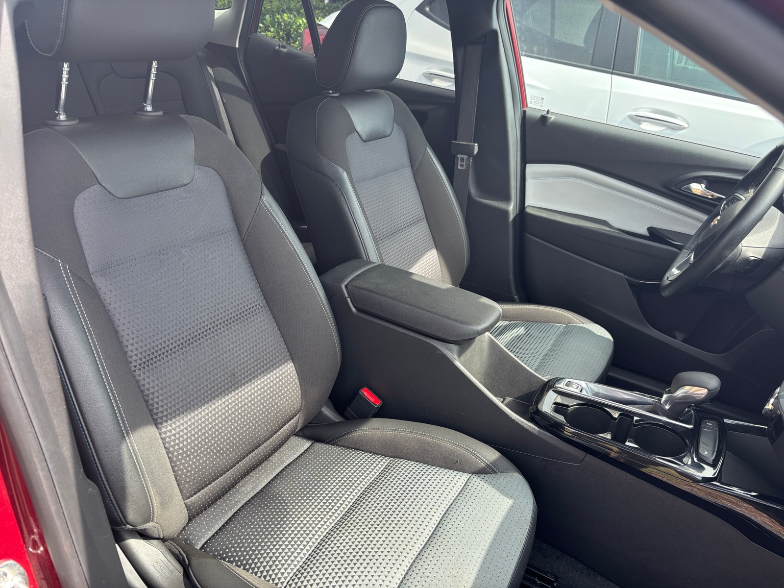 Thumbnail: 2025 Chevrolet Trax - 2