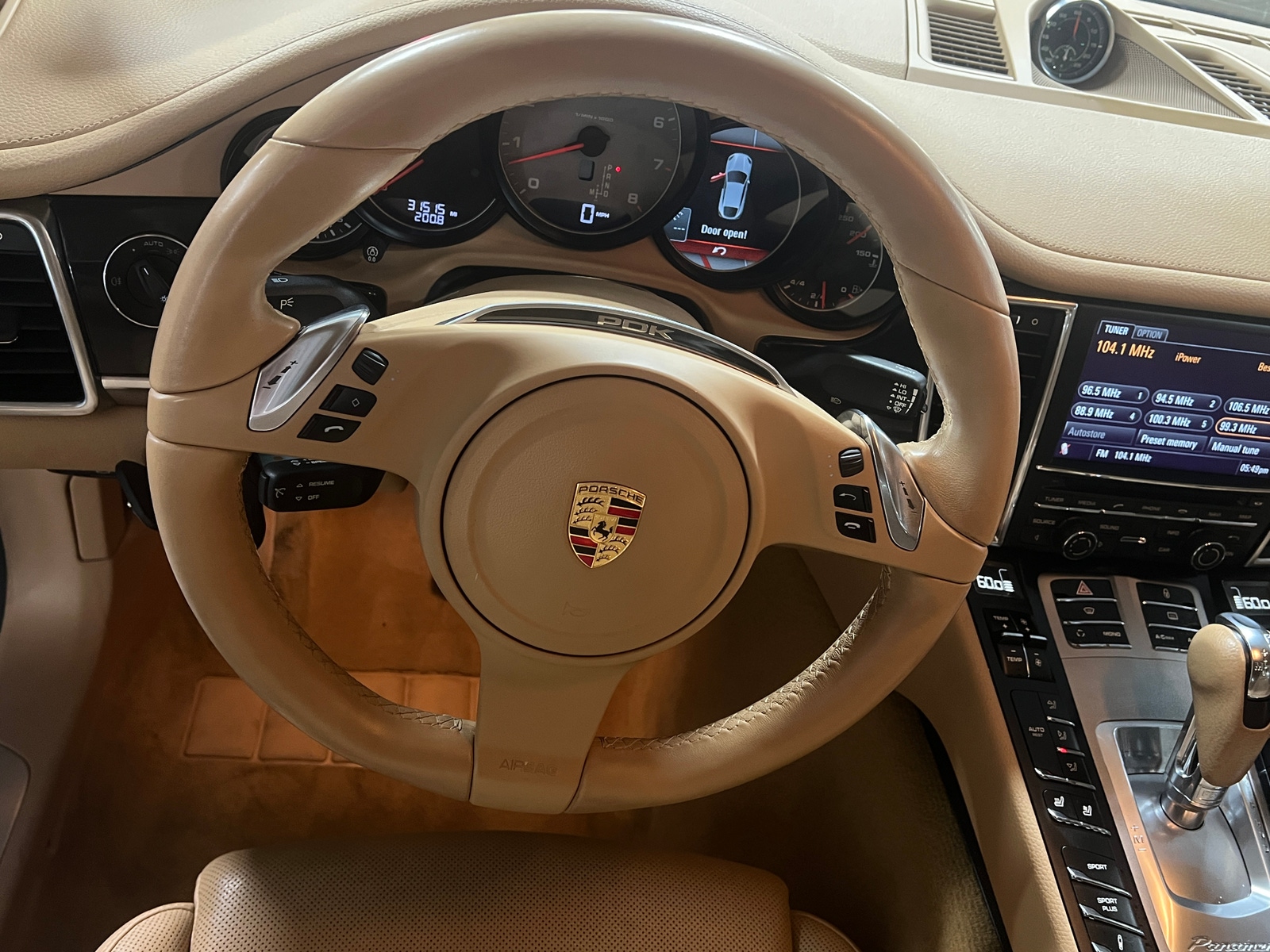 Thumbnail: 2012 Porsche Panamera - 4