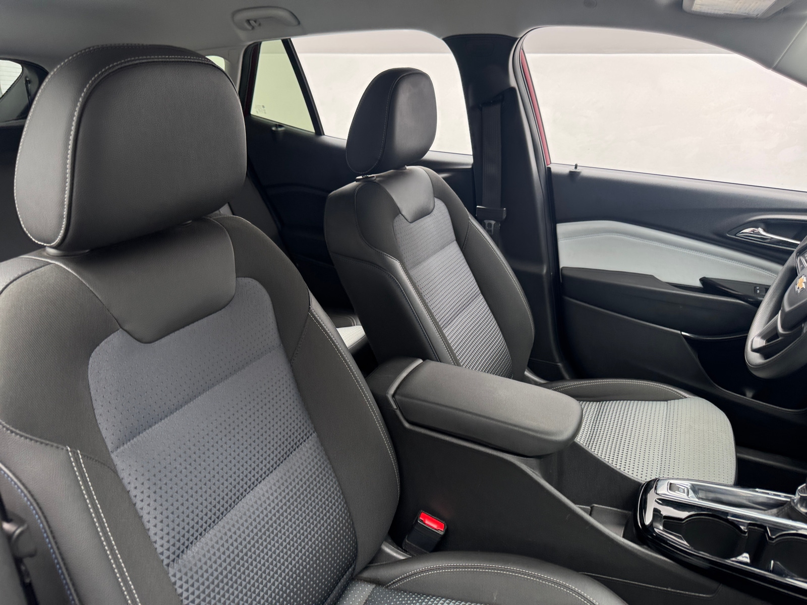 Thumbnail: 2025 Chevrolet Trax - 2