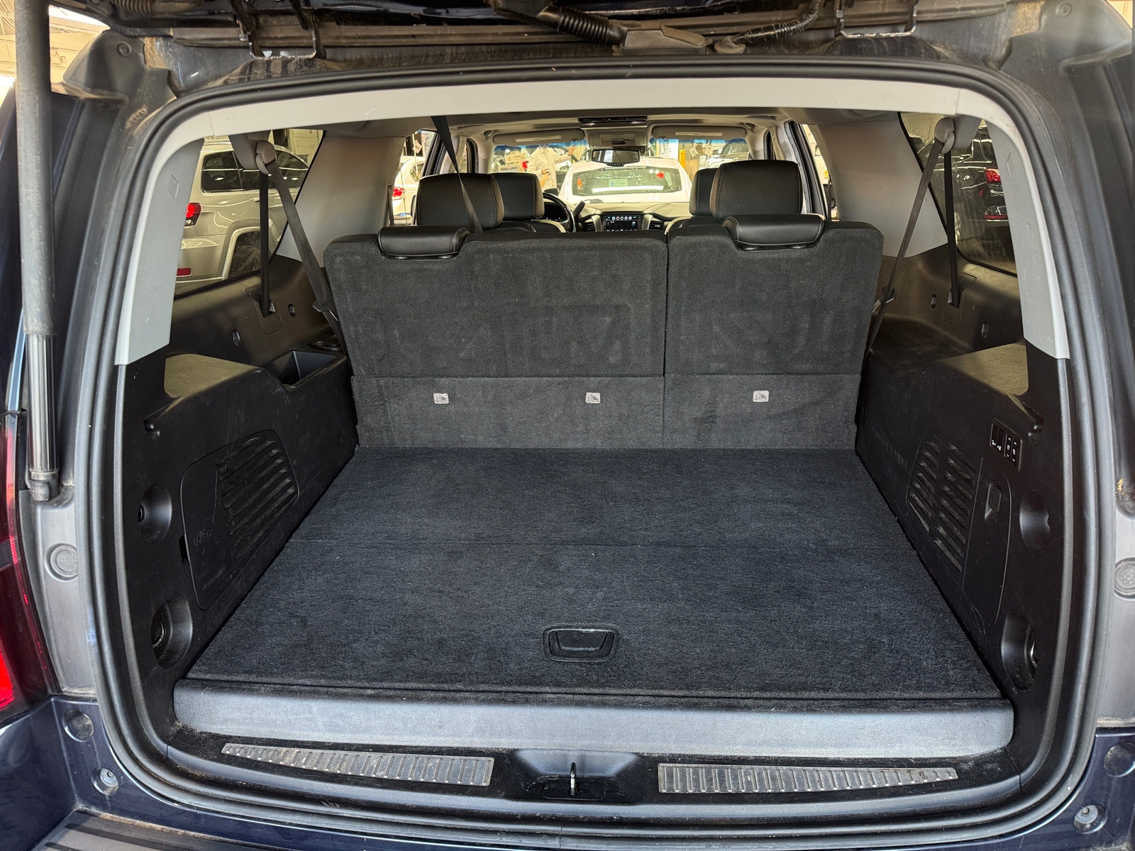 Thumbnail: 2018 Chevrolet Suburban - 6