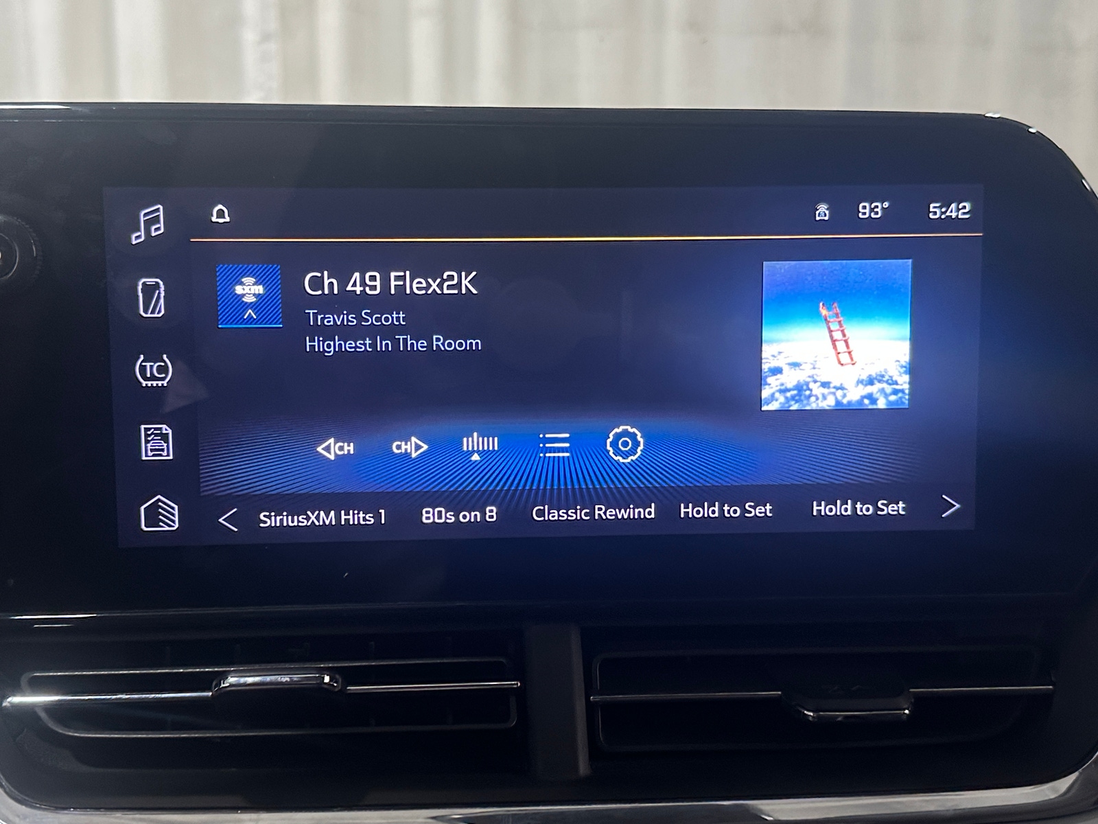 Thumbnail: 2025 Chevrolet Trax - 4