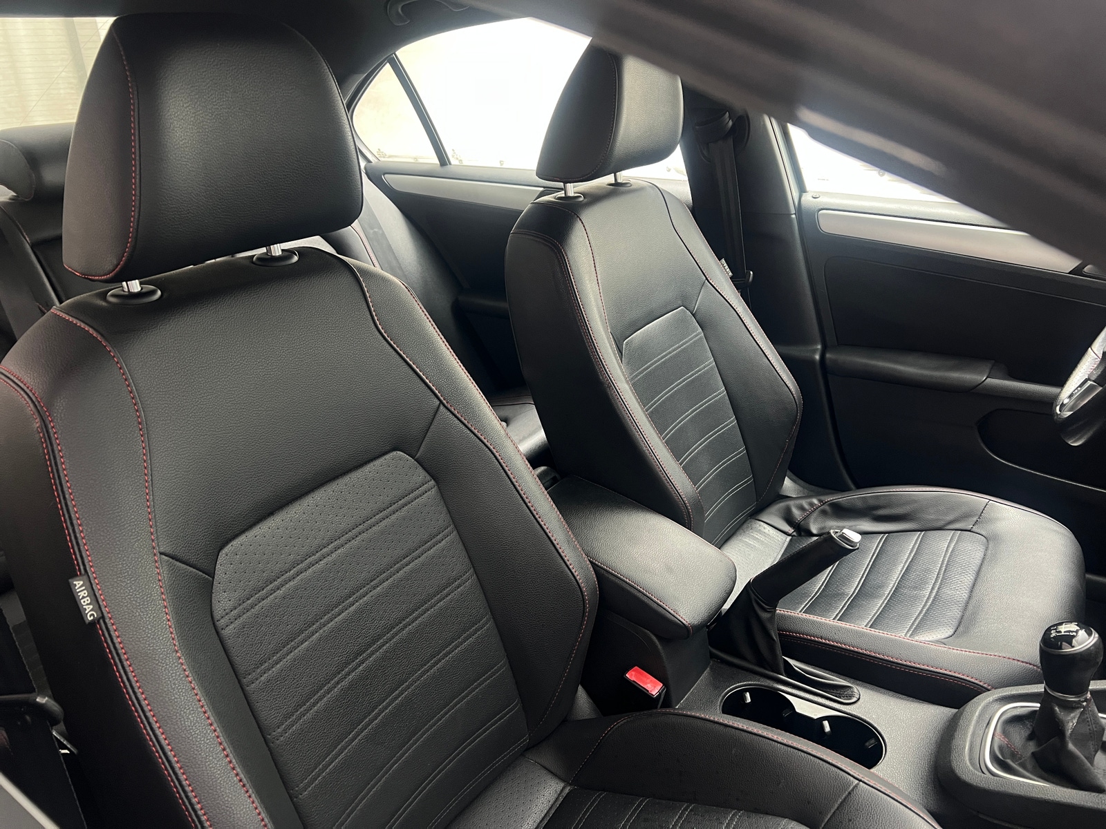 Thumbnail: 2014 Volkswagen Jetta - 2