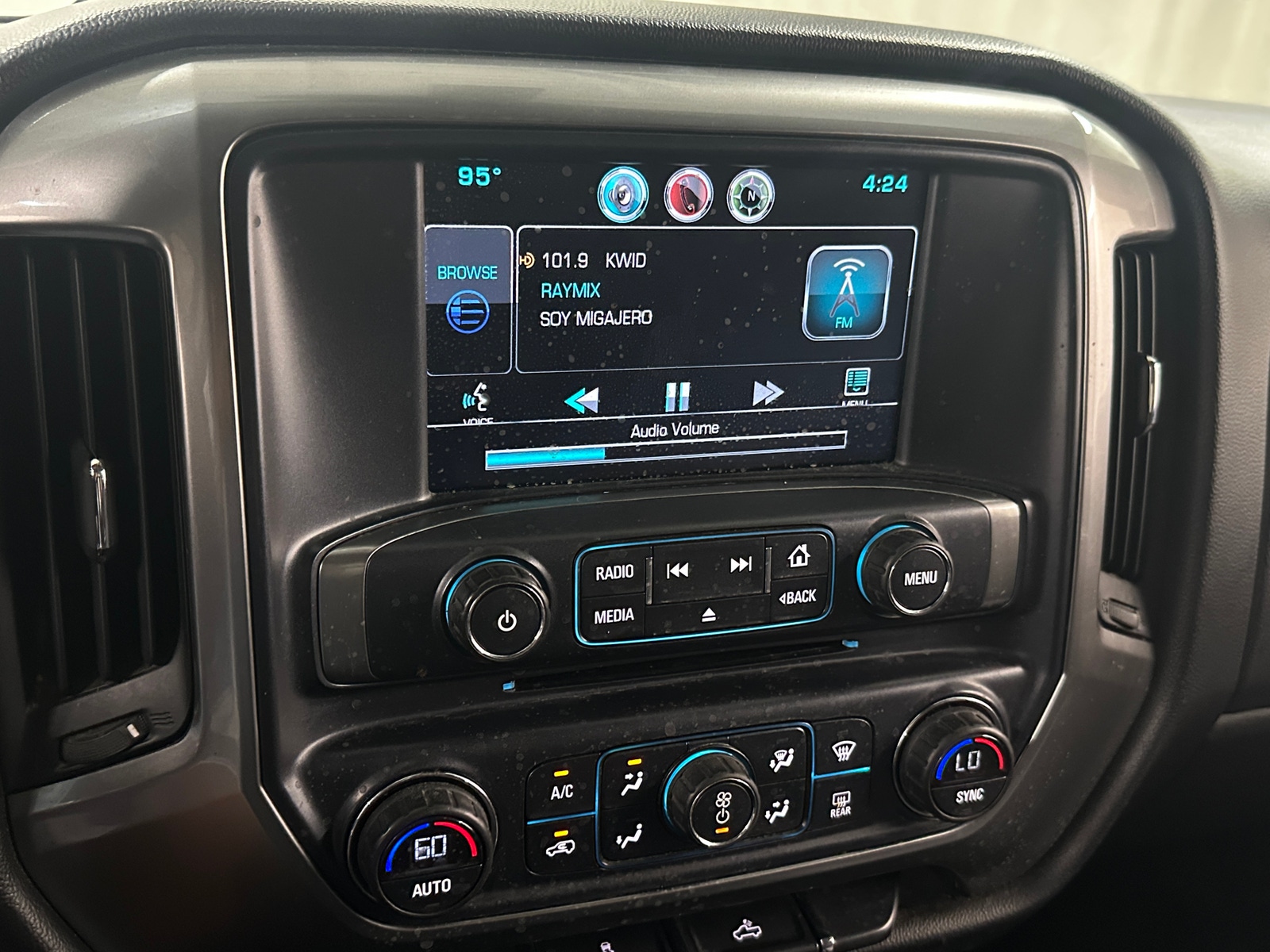 Thumbnail: 2016 Chevrolet Silverado 1500 - 4
