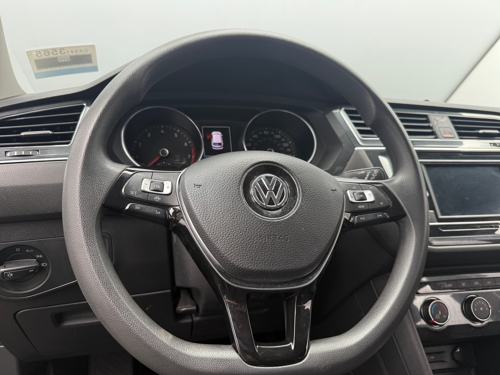 Thumbnail: 2021 Volkswagen Tiguan - 5