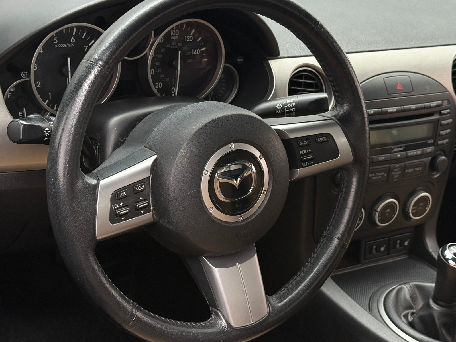 Thumbnail: 2010 Mazda MX-5 Miata - 3