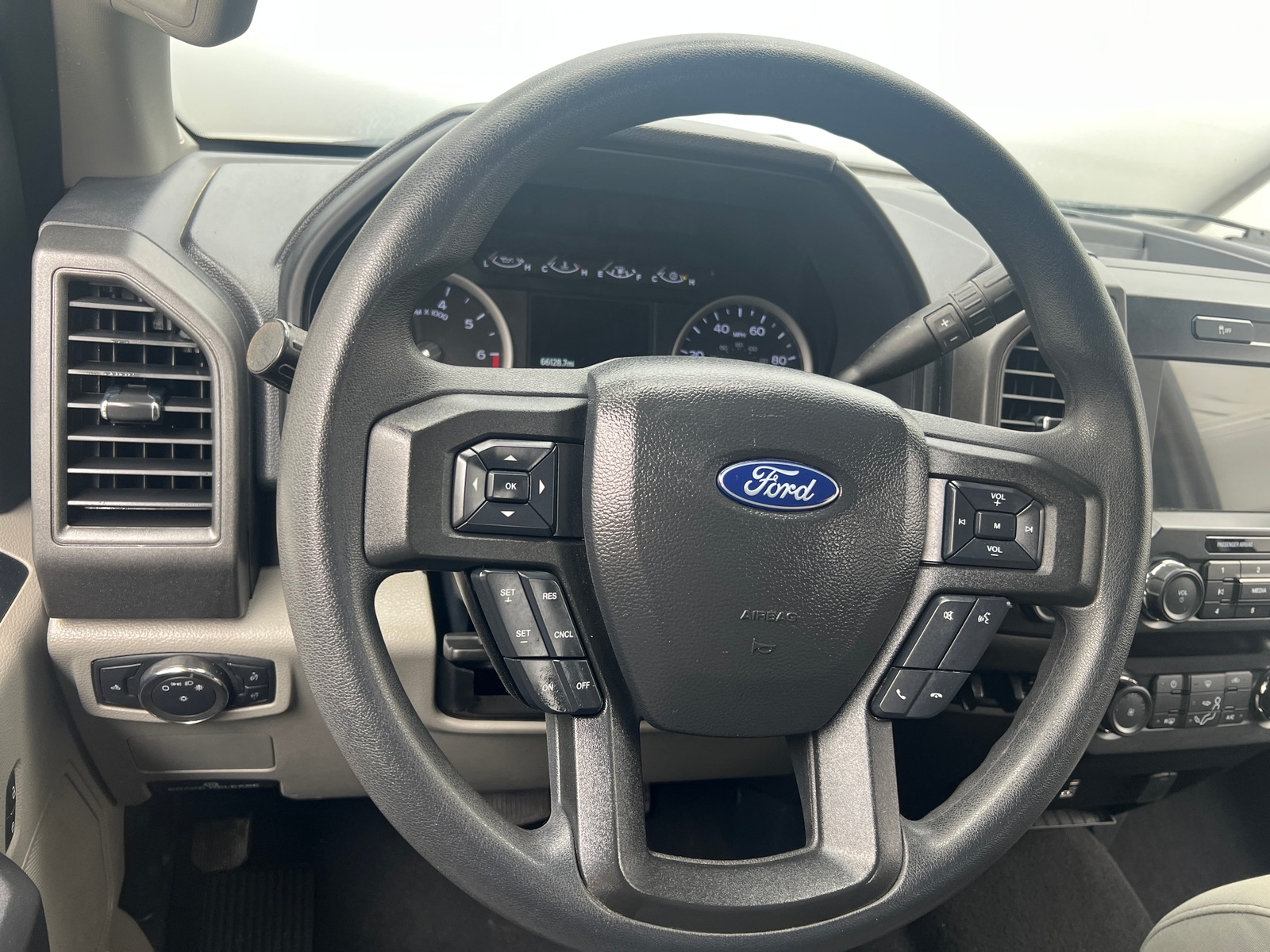 Thumbnail: 2022 Ford Econoline - 5