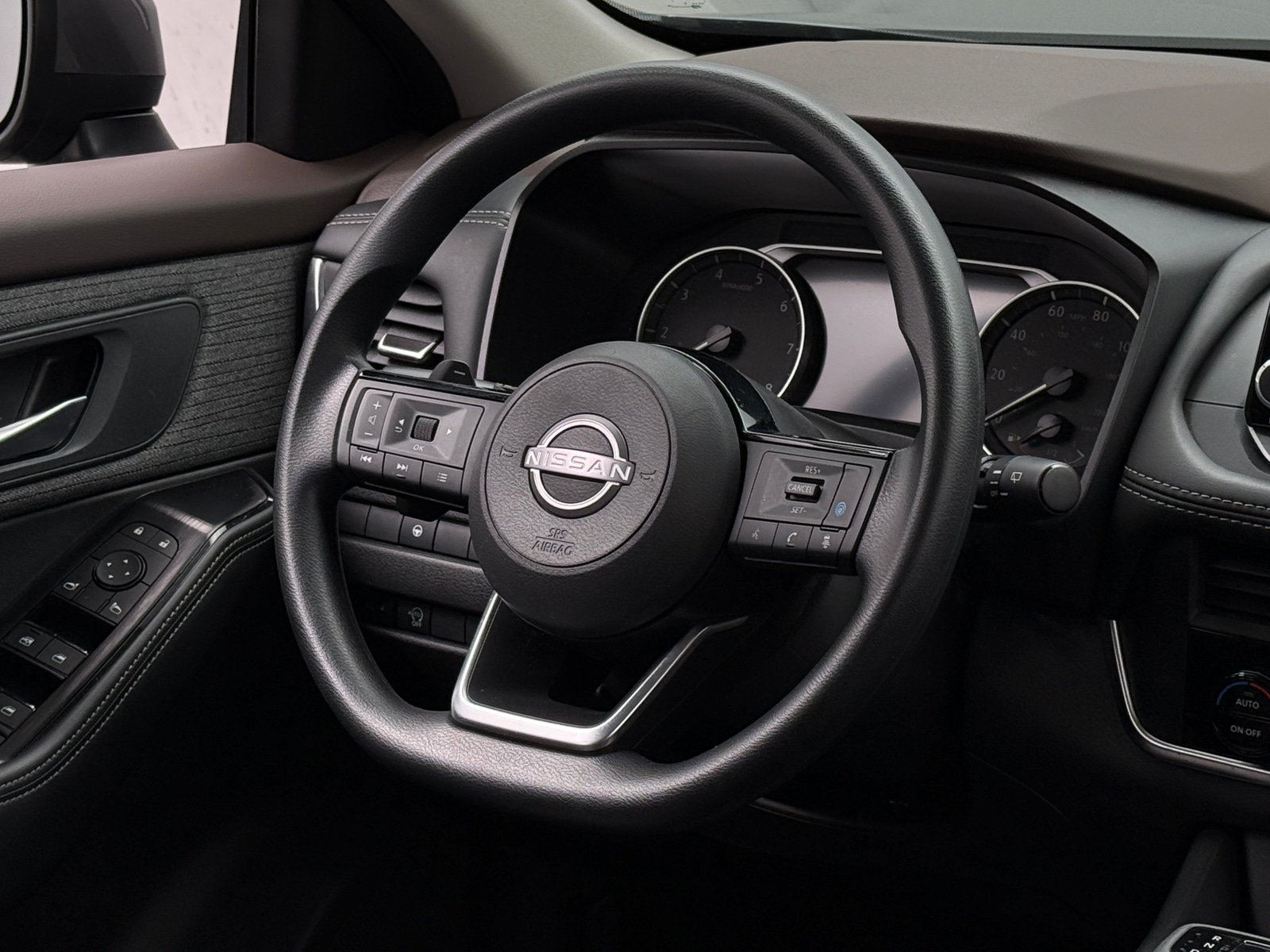Thumbnail: 2023 Nissan Rogue - 5